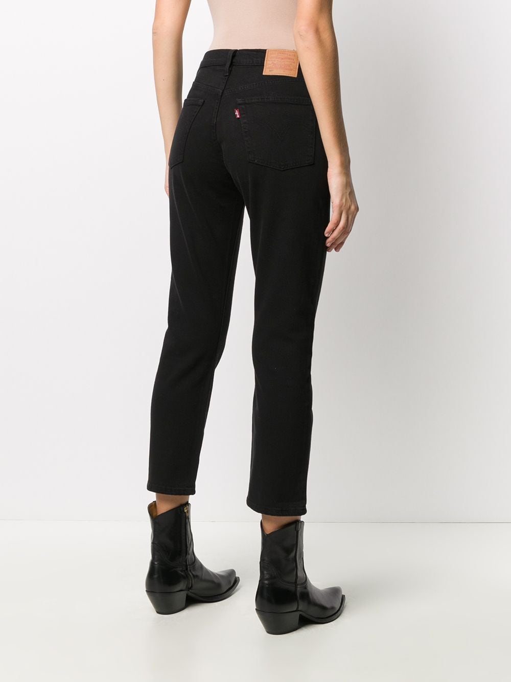 501® CROP