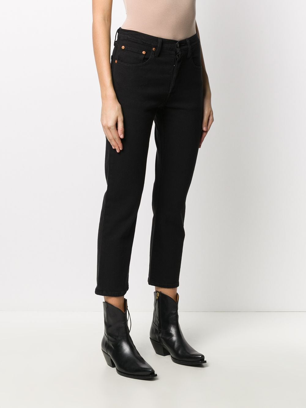 501® CROP