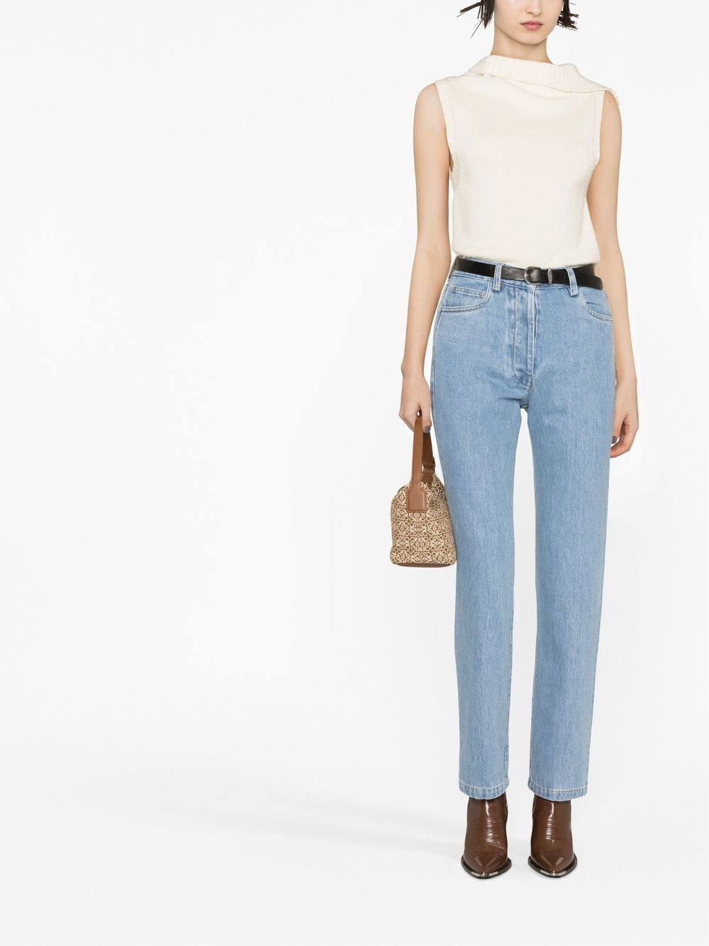 Straight leg trousers with five pockets