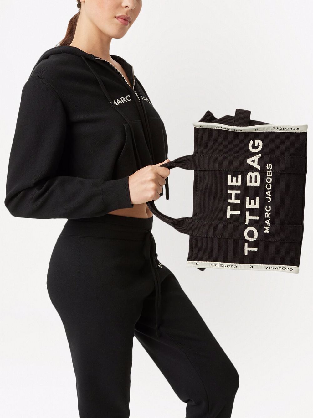THE MEDIUM TOTE