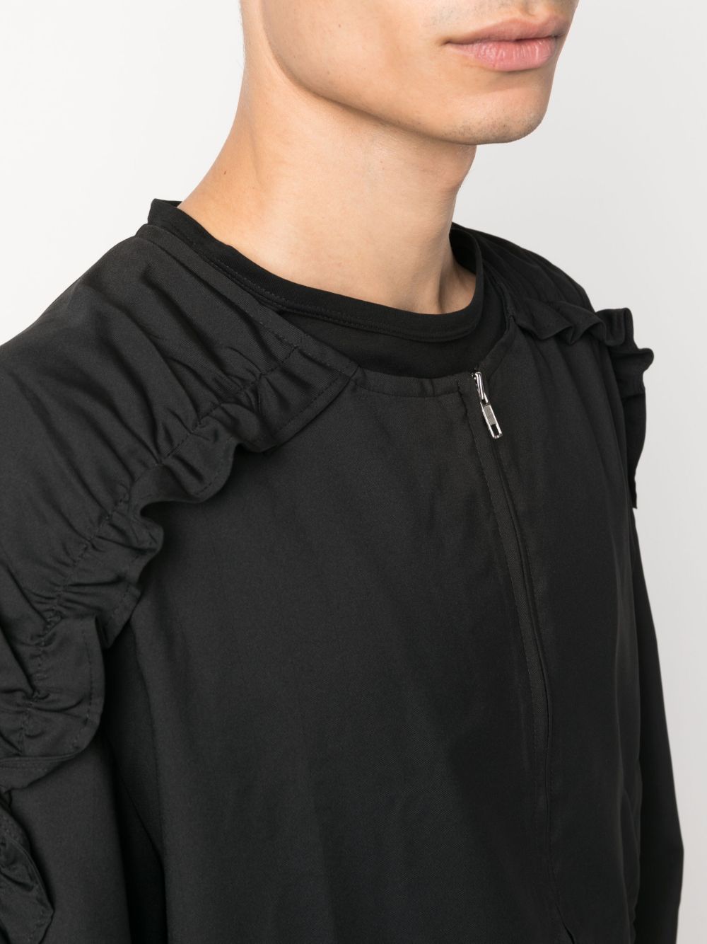 BOMBER WITH RUFFLED SLEEVE