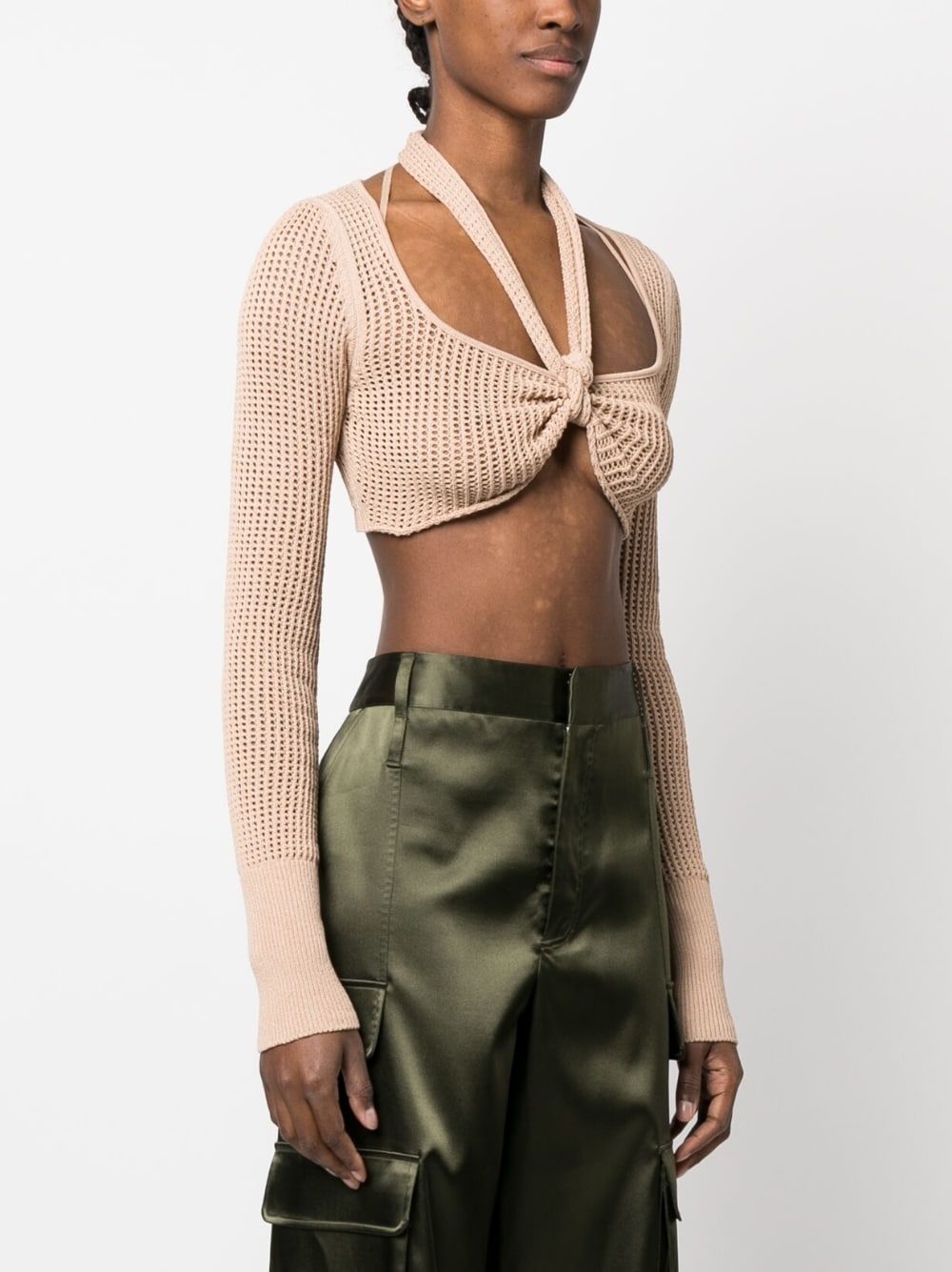 CROP TOP WITH NECKLIN
