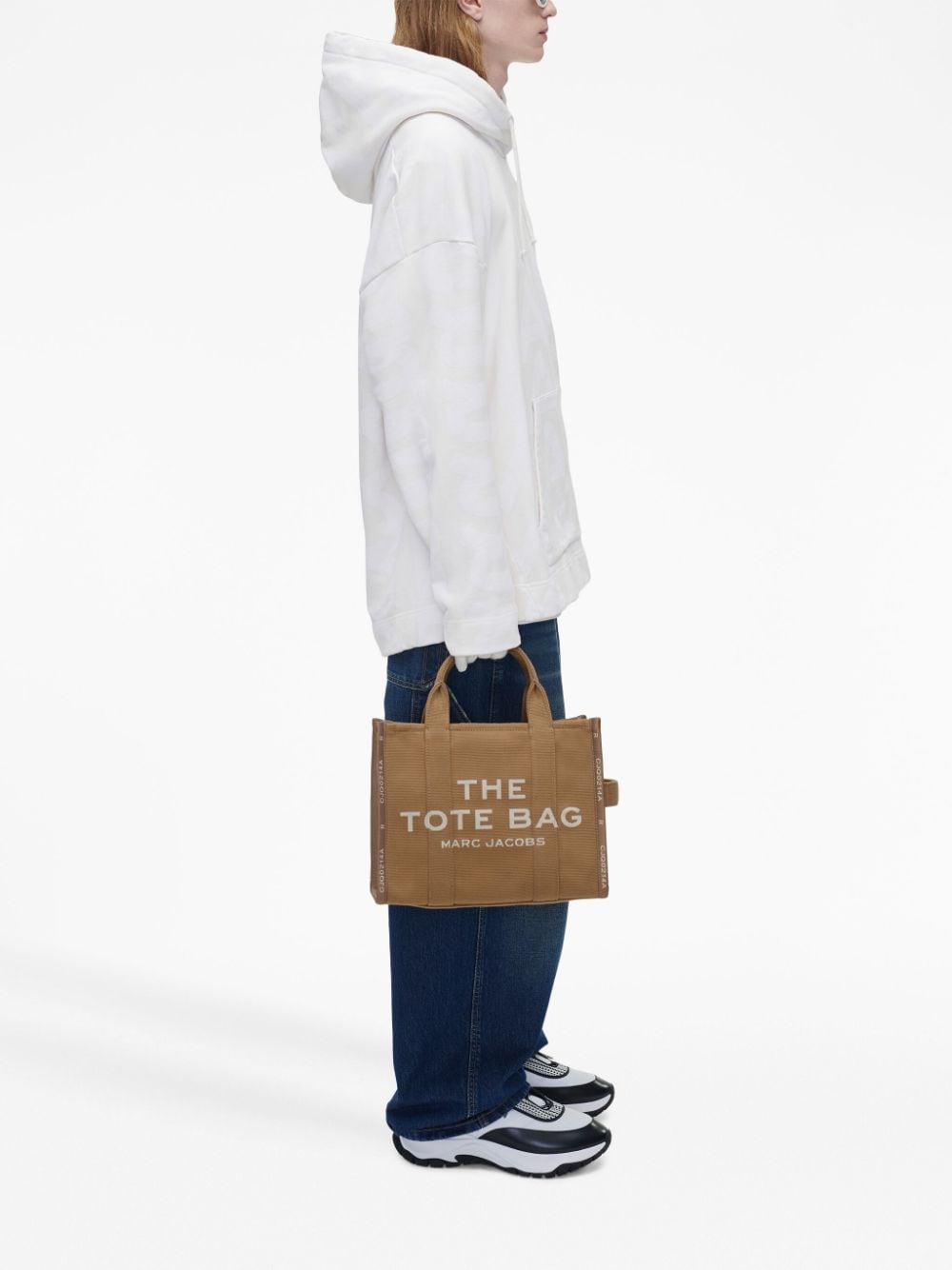 THE MEDIUM TOTE