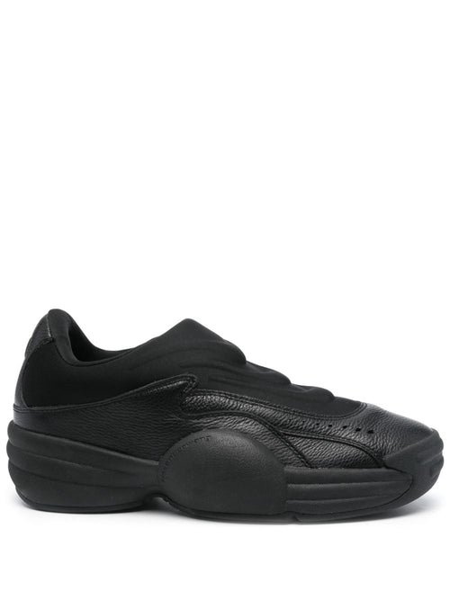 AW HOOP SLIPON SNEAKER