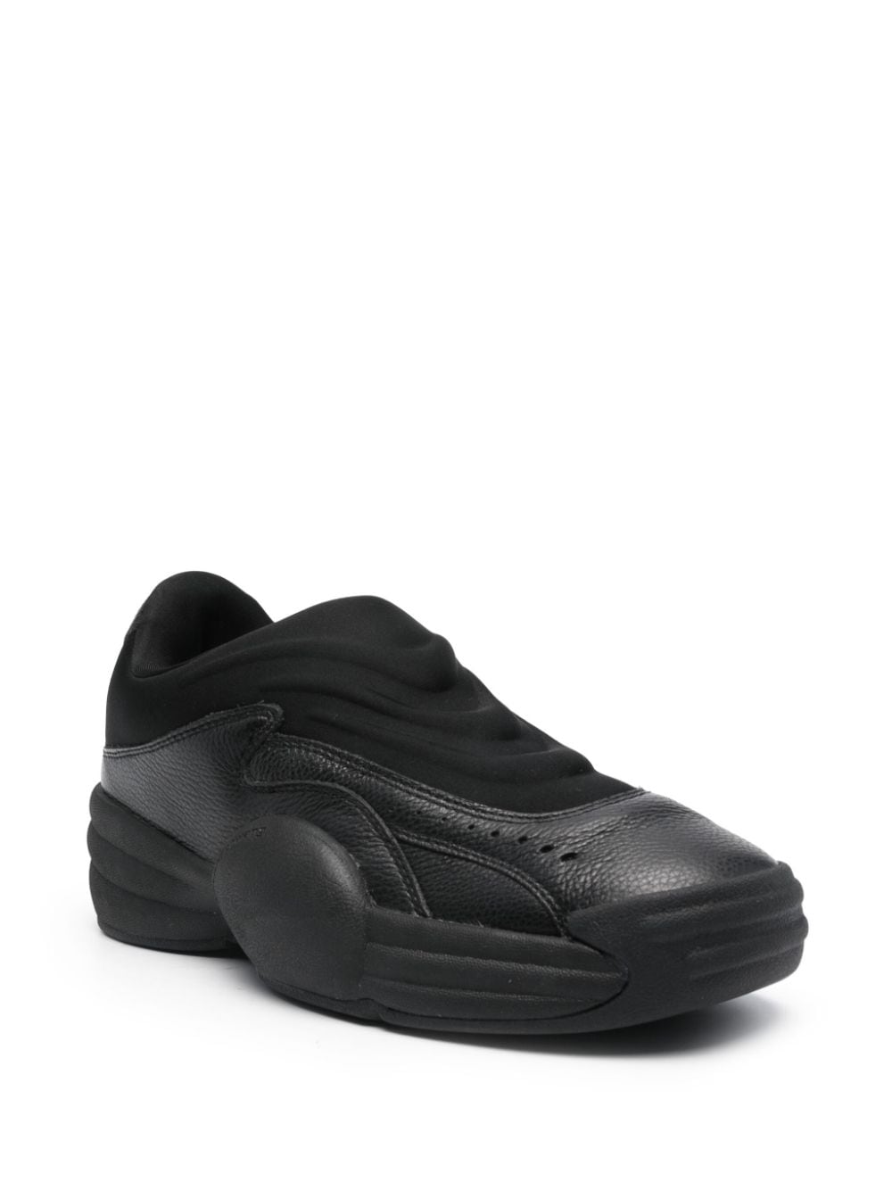 AW HOOP SLIPON SNEAKER