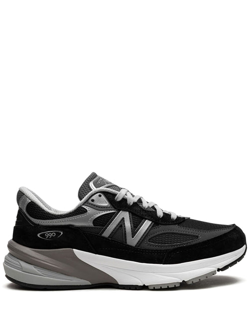 990