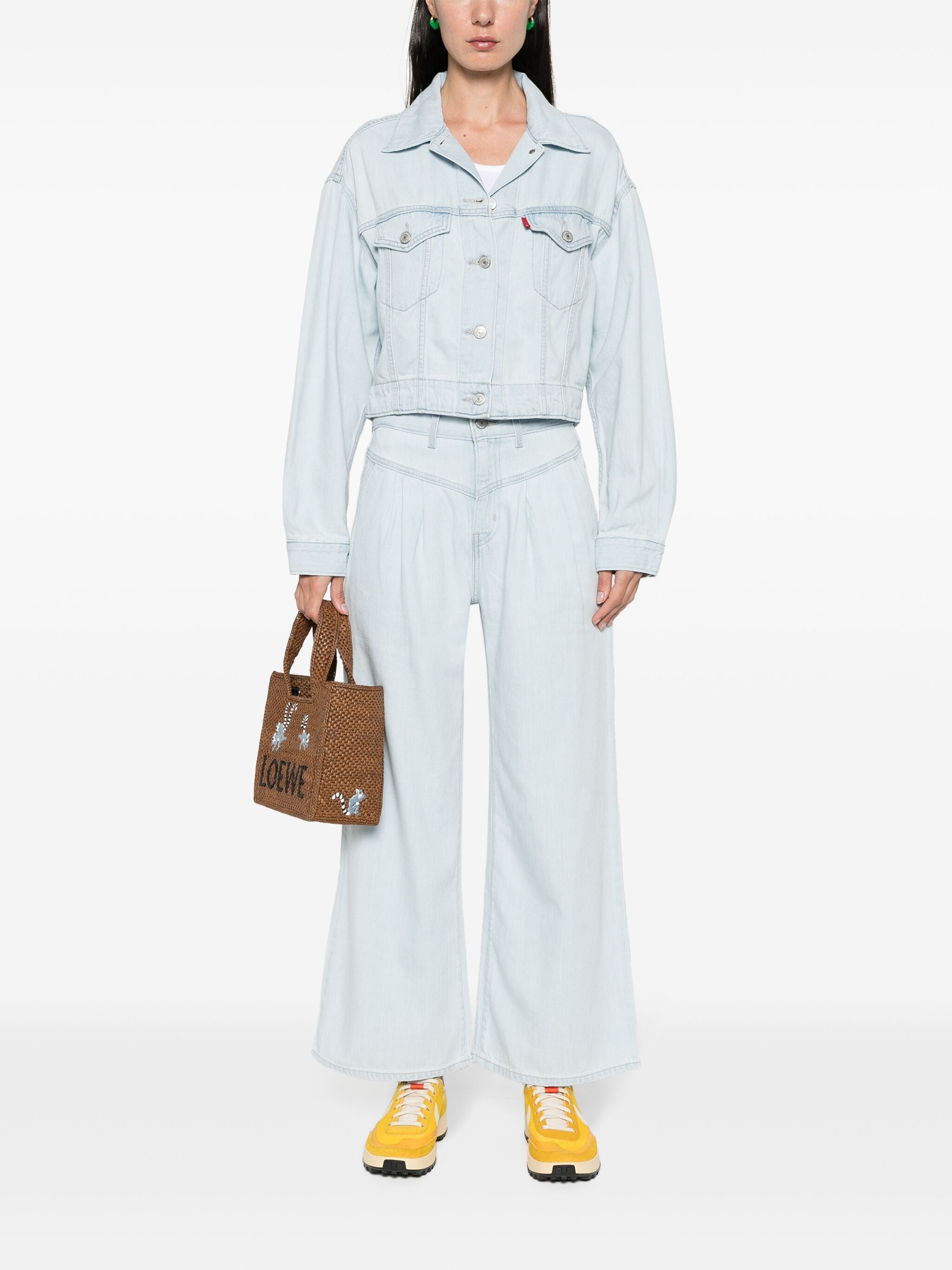 FEATHERWEIGHT TRUCKER