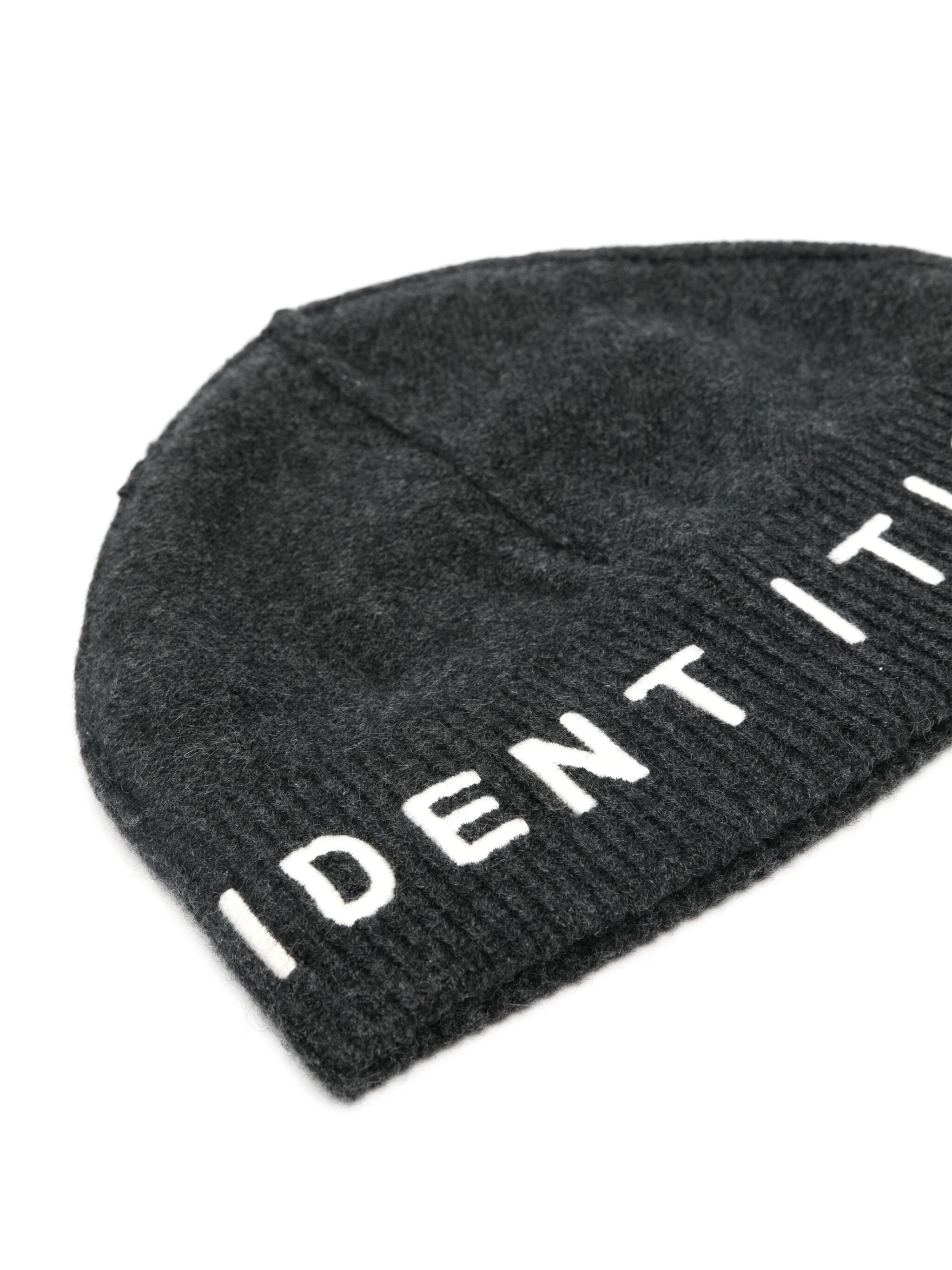 BEANIE WITH RIS LOGO