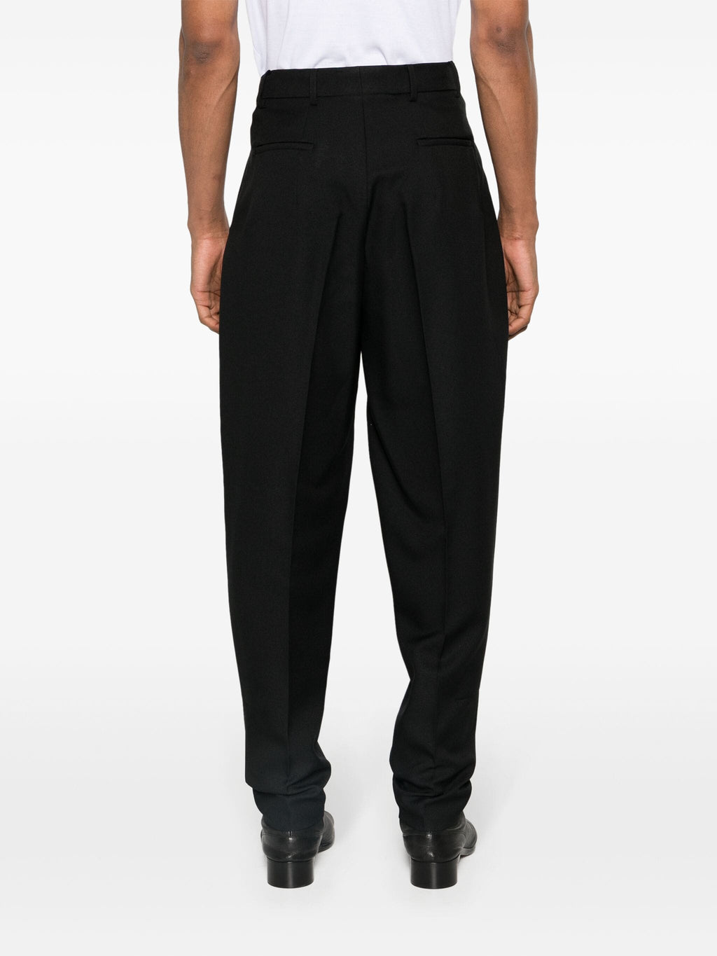 PLEATED TAPERED TROUSER