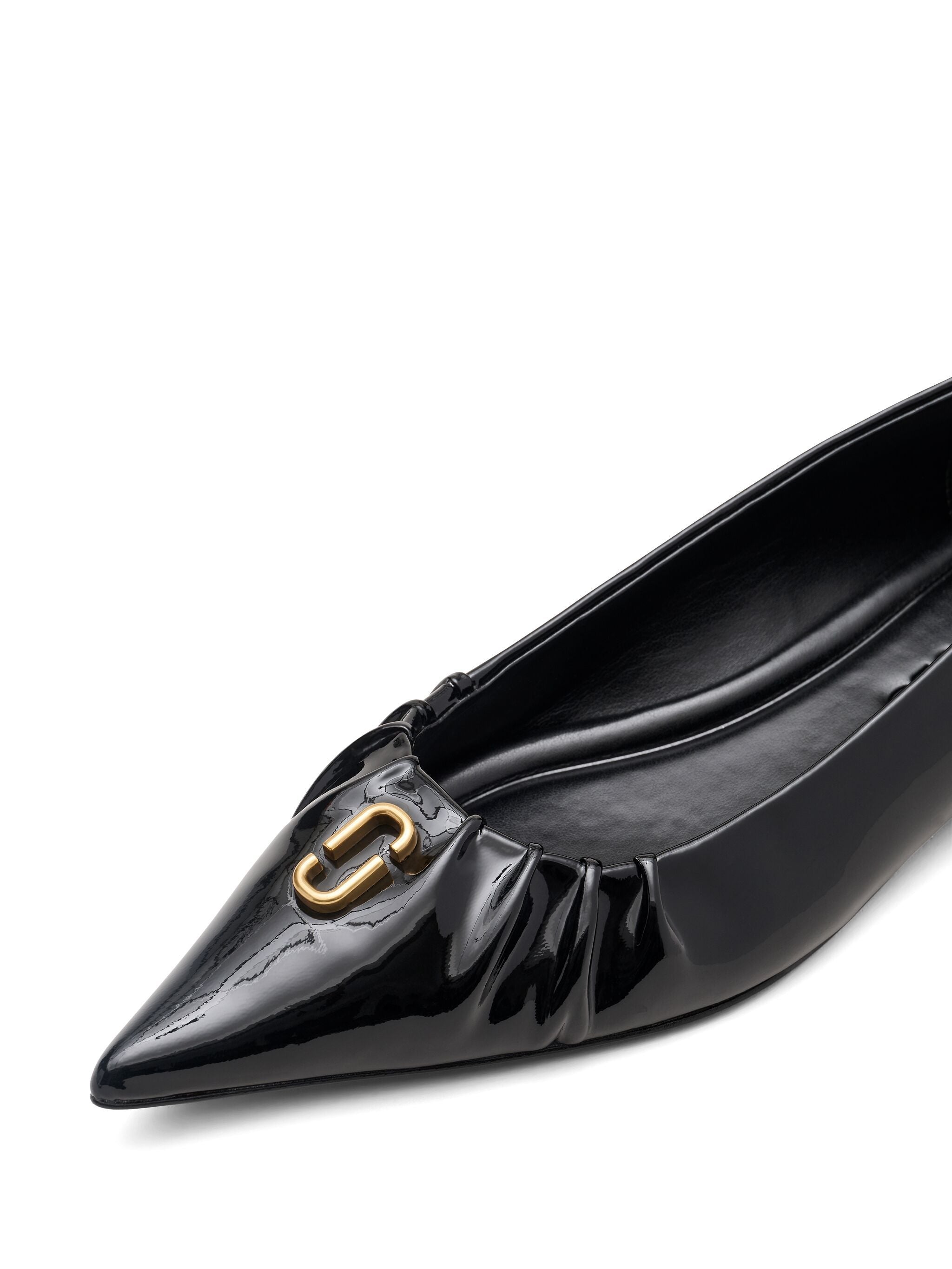 THE POINTY TOE BALLERINA