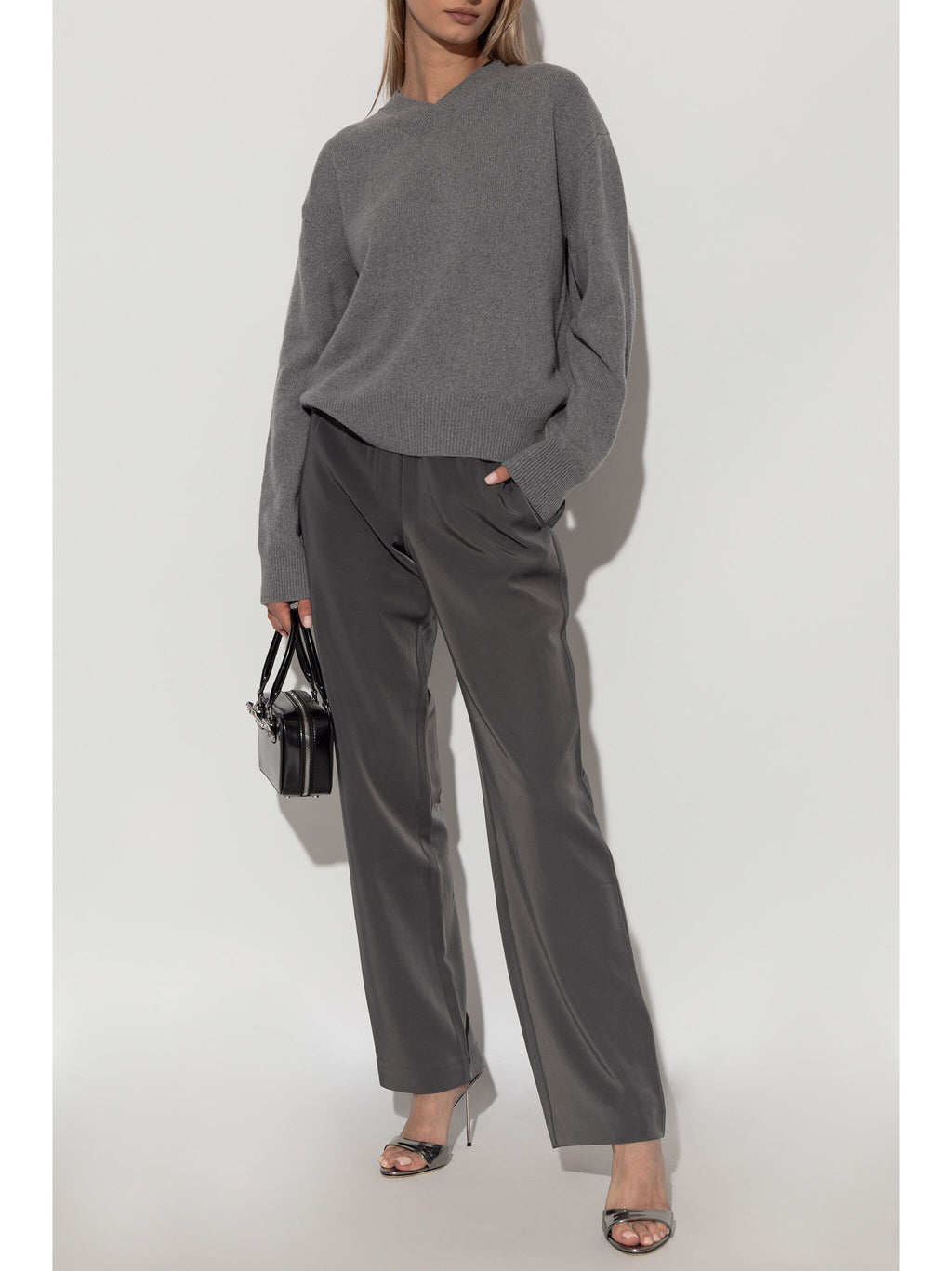 SABIRGITTE V-NECK SWEATER