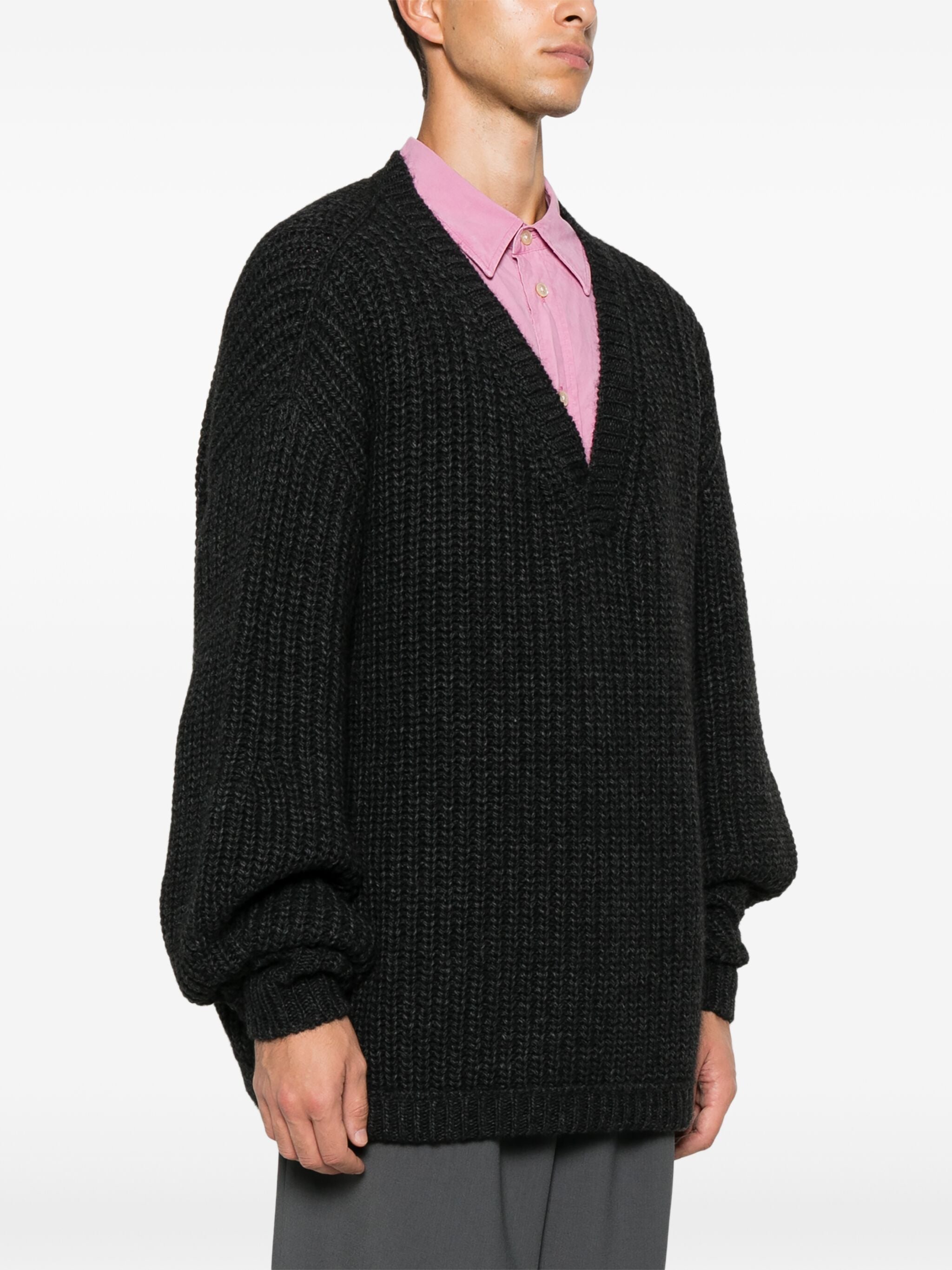 ALIENA V-NECK SWEATER