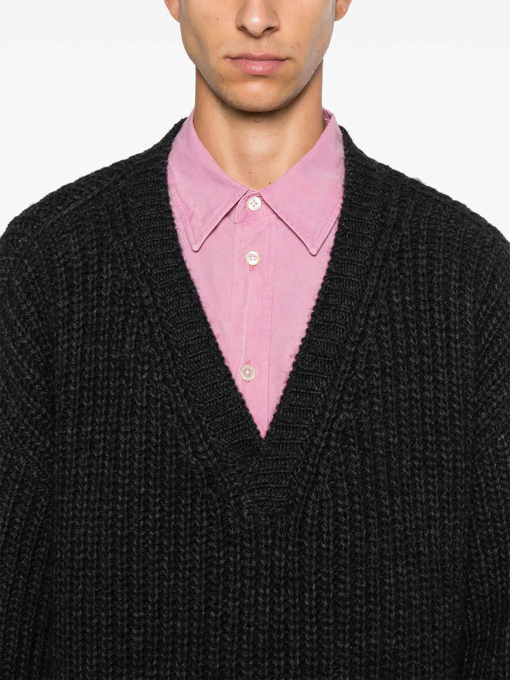 ALIENA V-NECK SWEATER