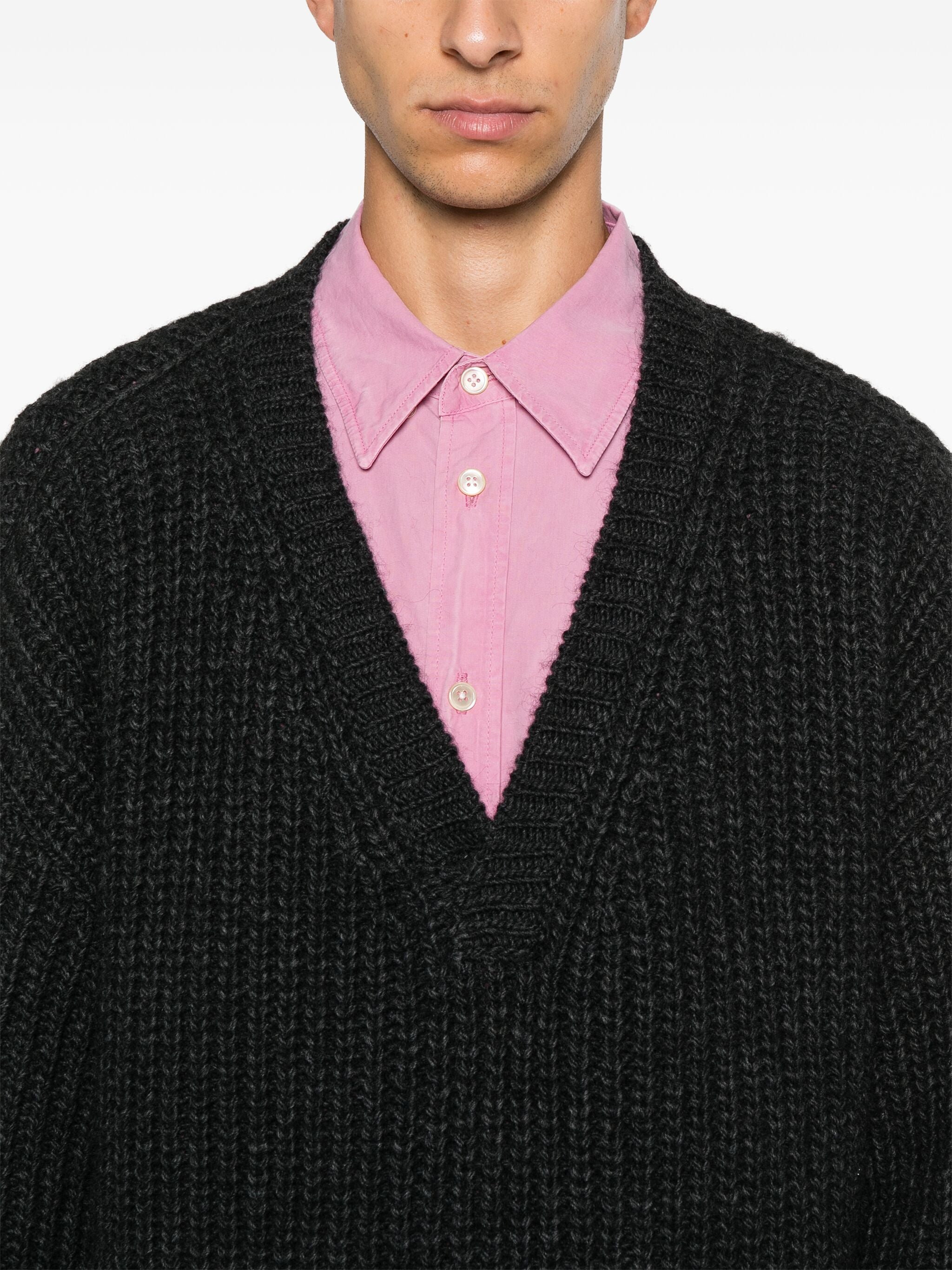 ALIENA V-NECK SWEATER