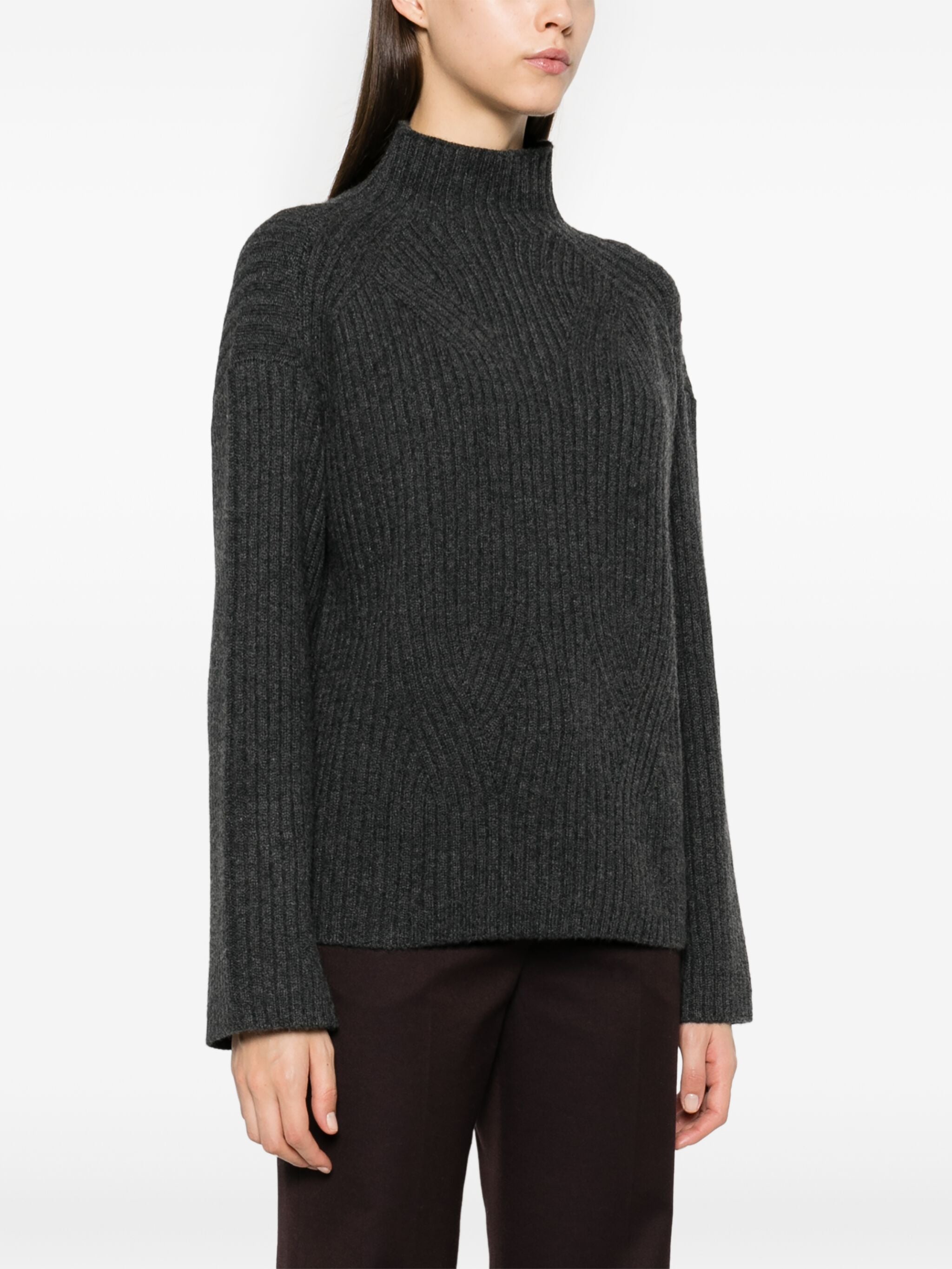 TURTLENECK SWEATER