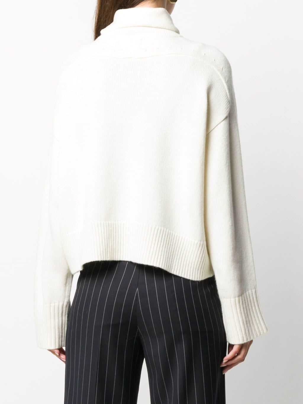 COLLAR SWEATER