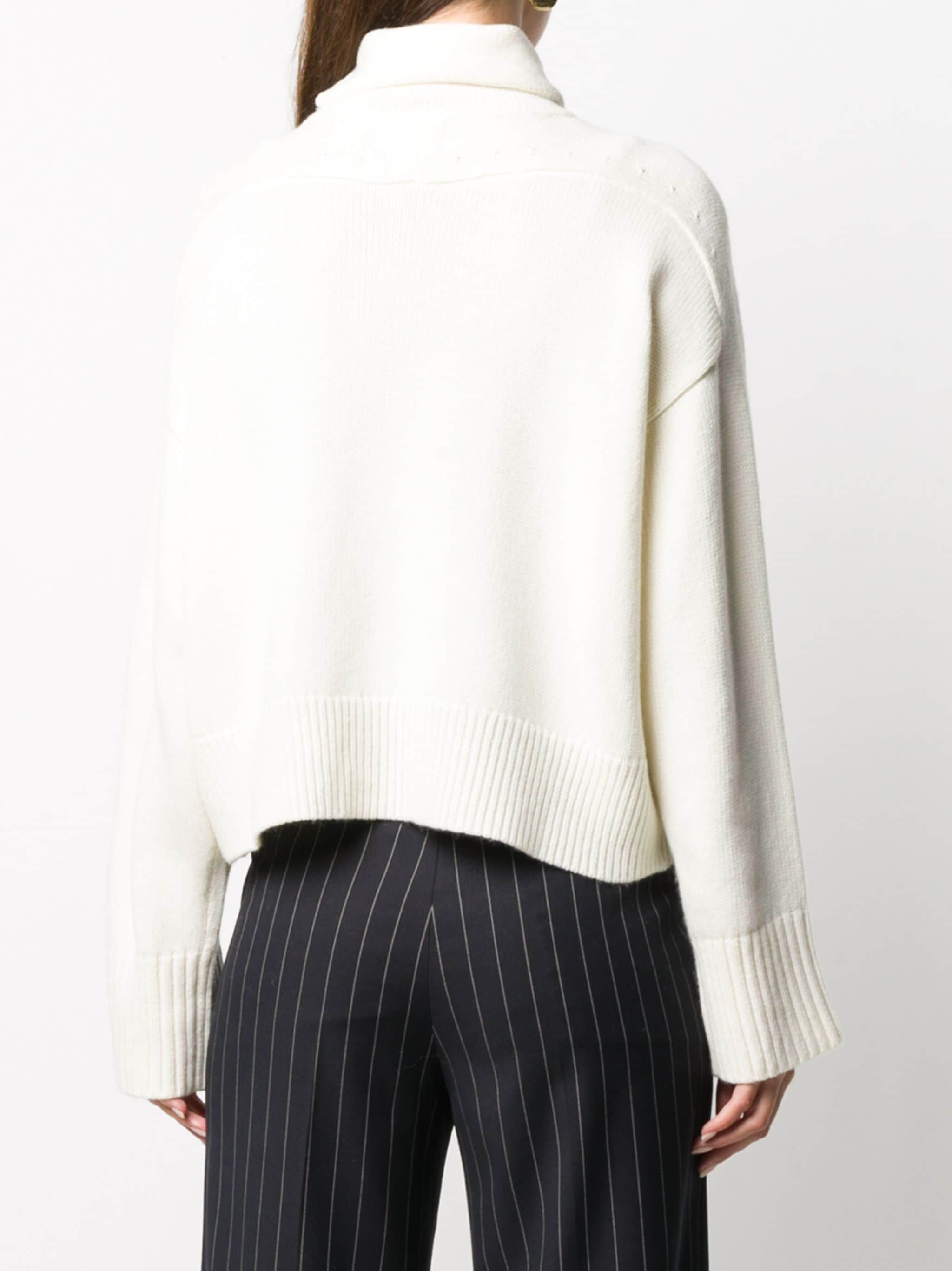 COLLAR SWEATER