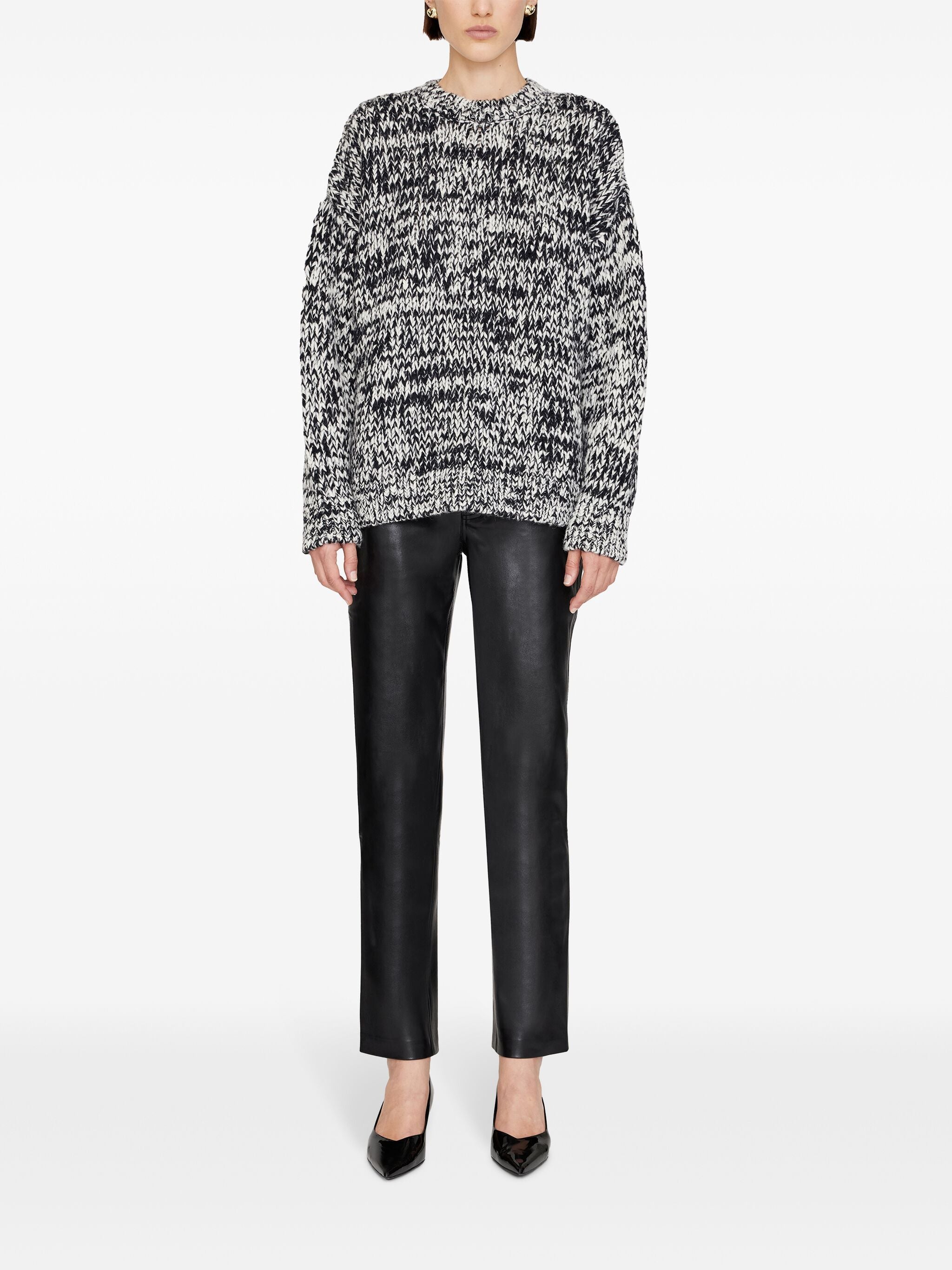 SYDNEY CREW SWEATER - BLACK AND WHITE
