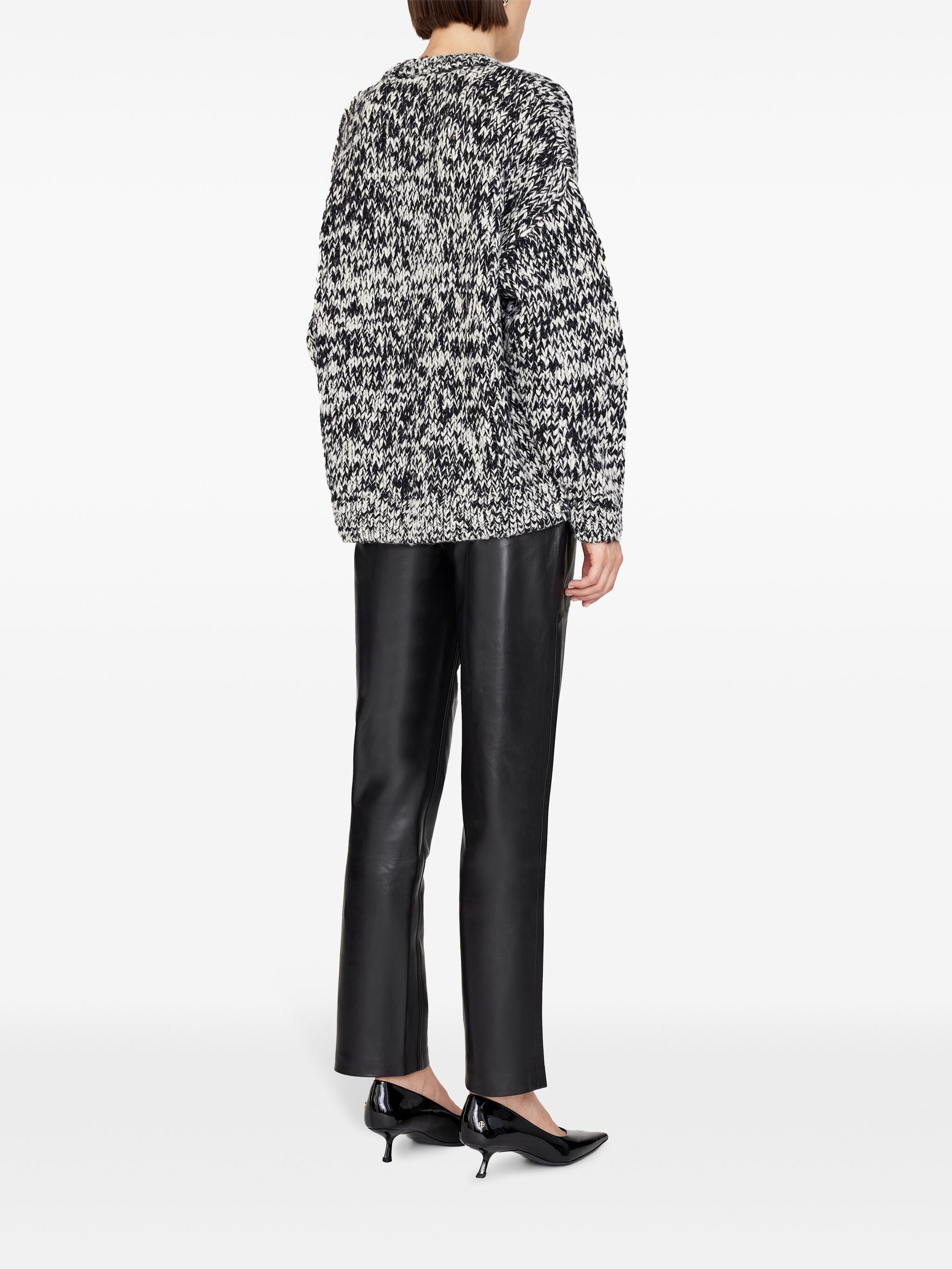 SYDNEY CREW SWEATER - BLACK AND WHITE