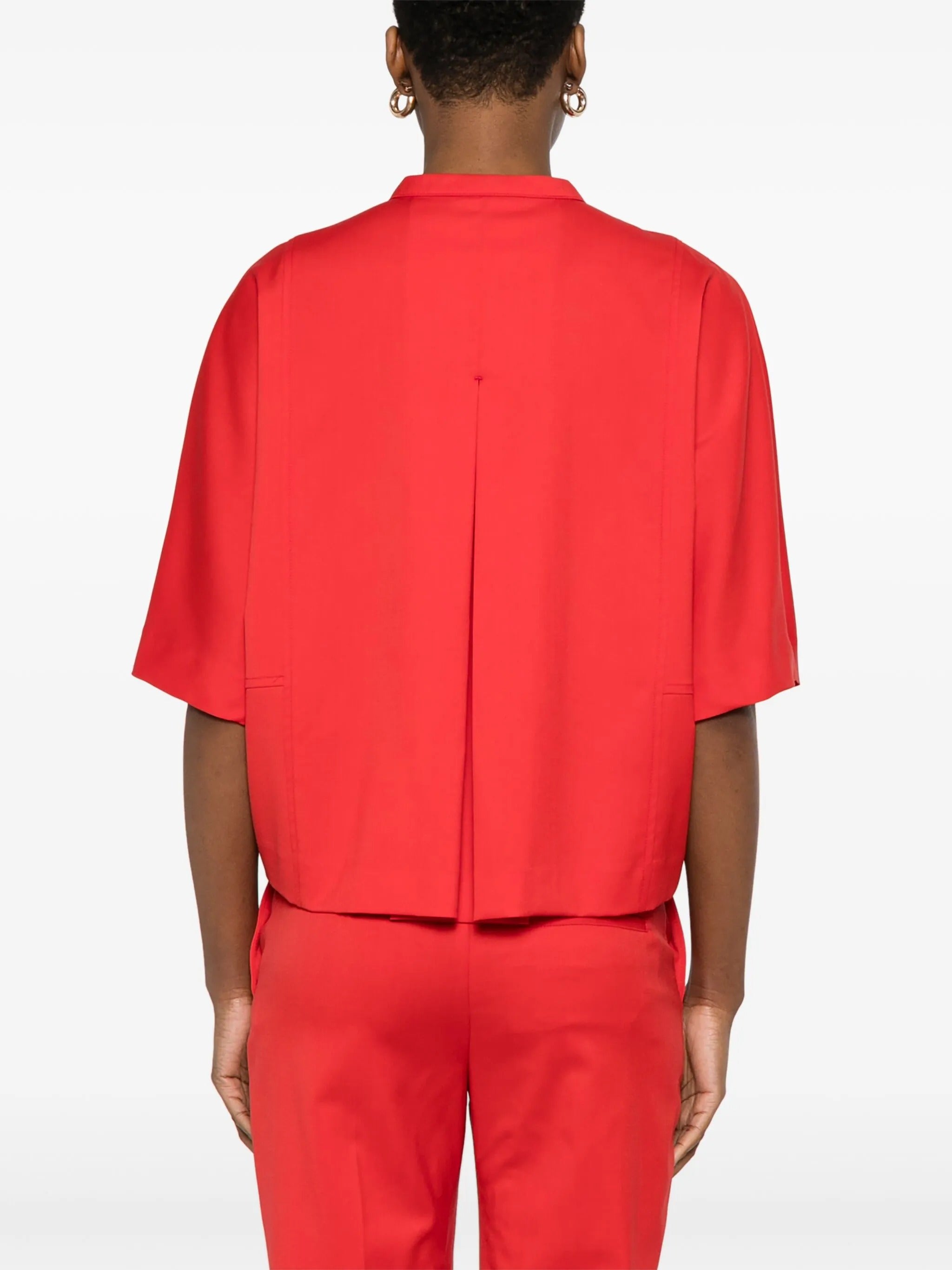 SHORT-SLEEVED BLOUSE