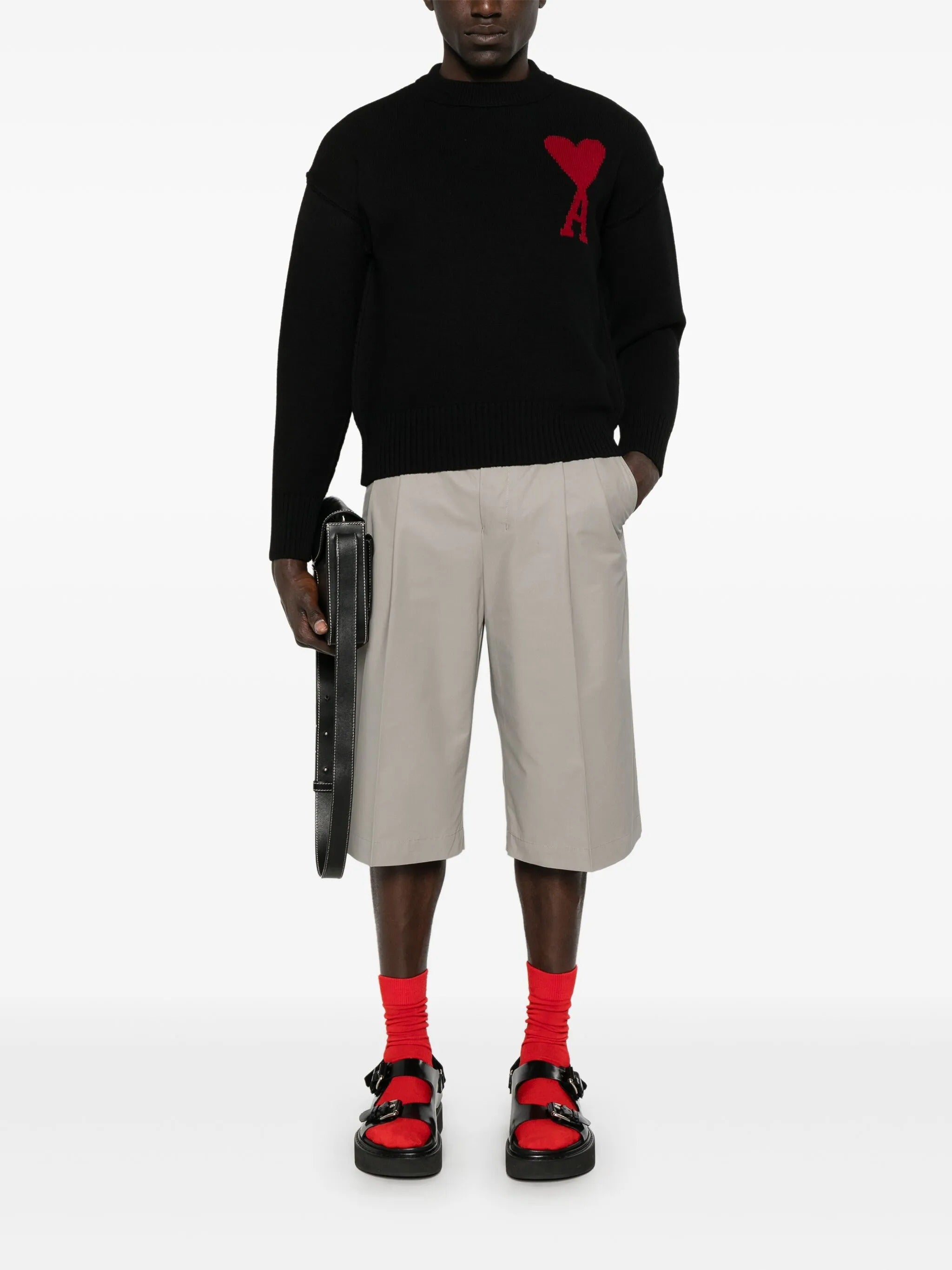 LOOSE LARGE BERMUDA SHORTS