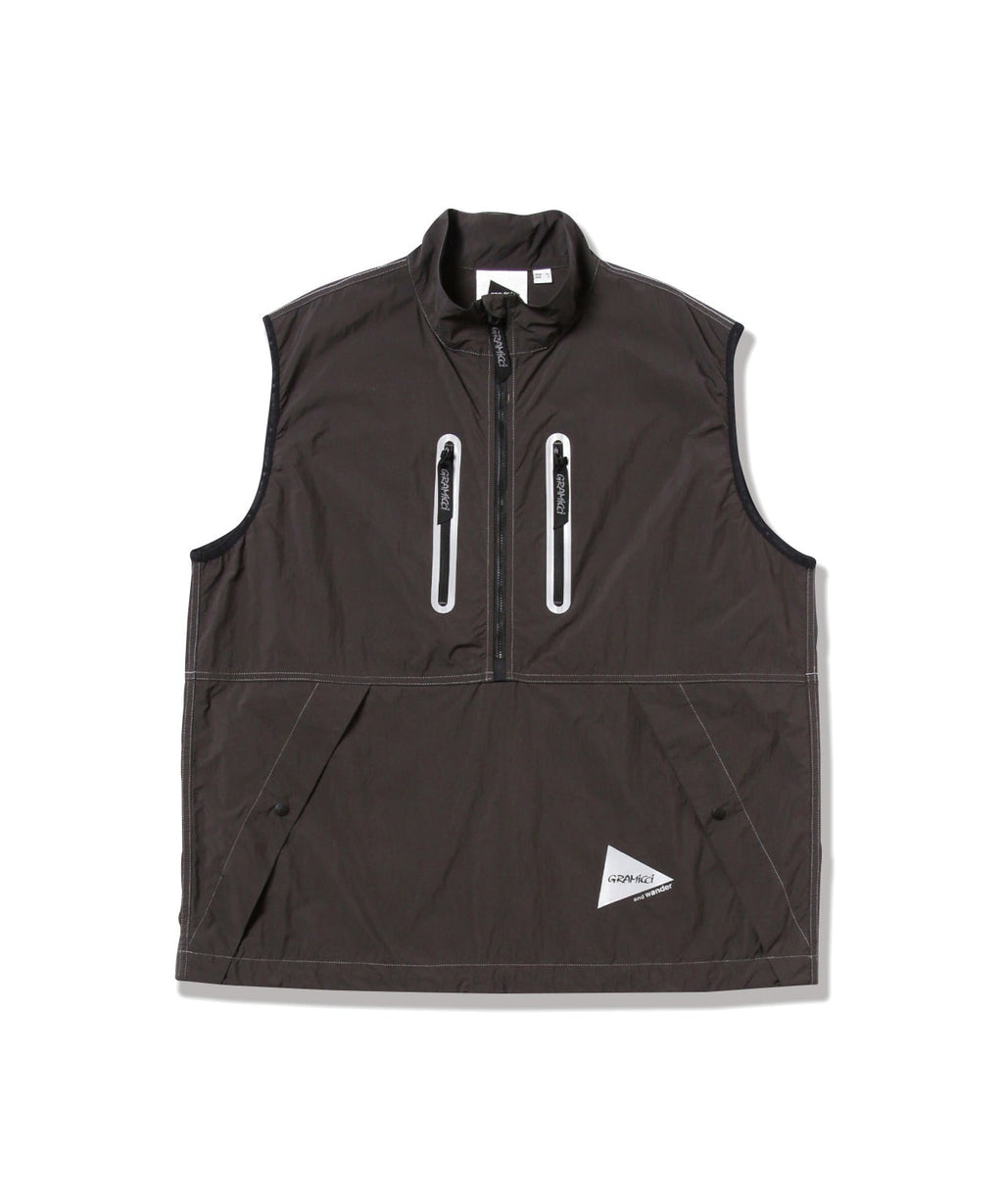 BRUSHED NYLON VEST