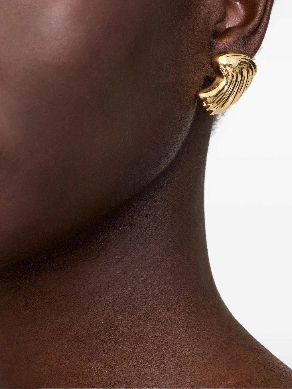 CURVED SHELL EARRINGS - GOLD