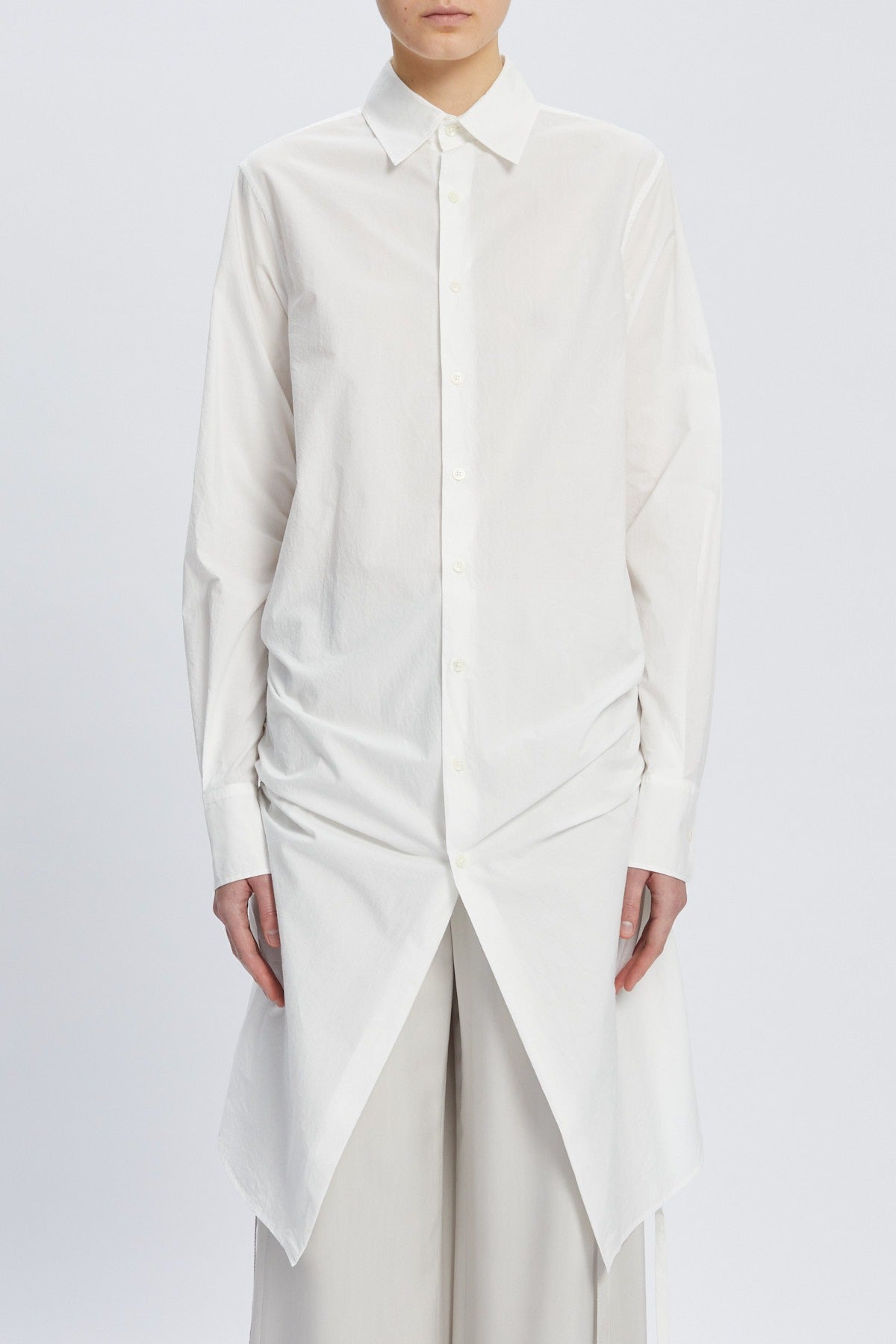 SANDRINA HIGH COMFORT SHIRT WITH DRAWSTRINGS AND "SCRIPT" PRINT