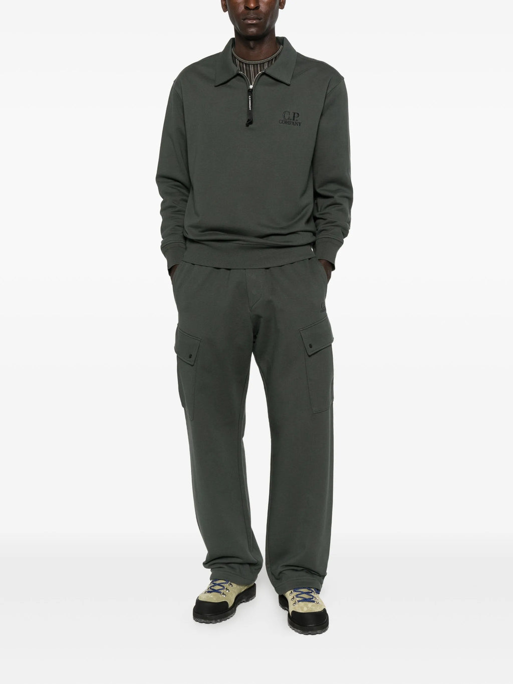 SWEATPANTS CARGO PANT IN DIAGONAL RAISED FLEECE