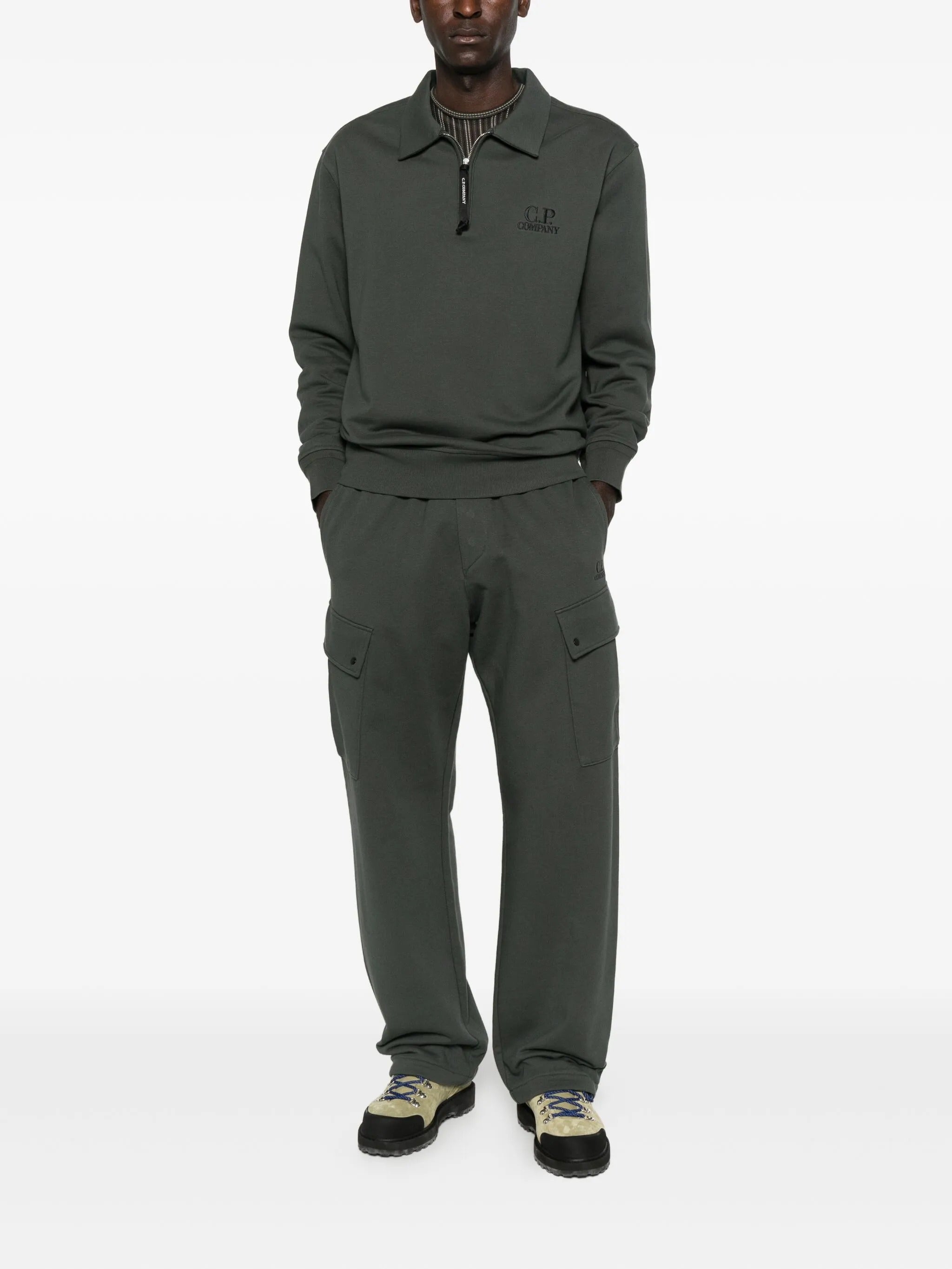 SWEATPANTS CARGO PANT IN DIAGONAL RAISED FLEECE