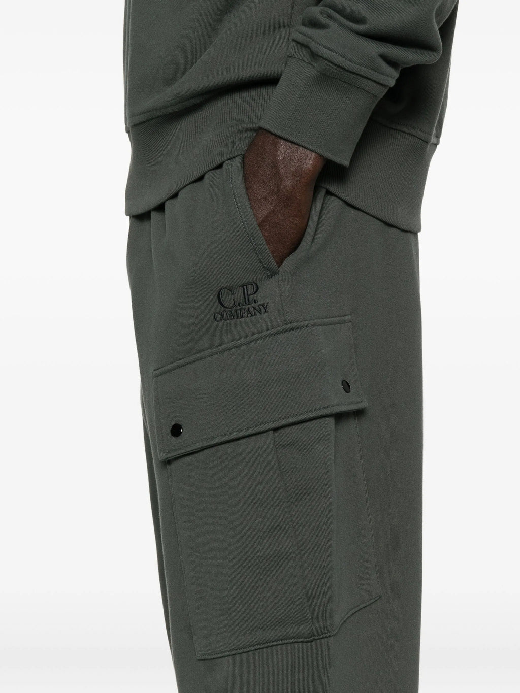SWEATPANTS CARGO PANT IN DIAGONAL RAISED FLEECE
