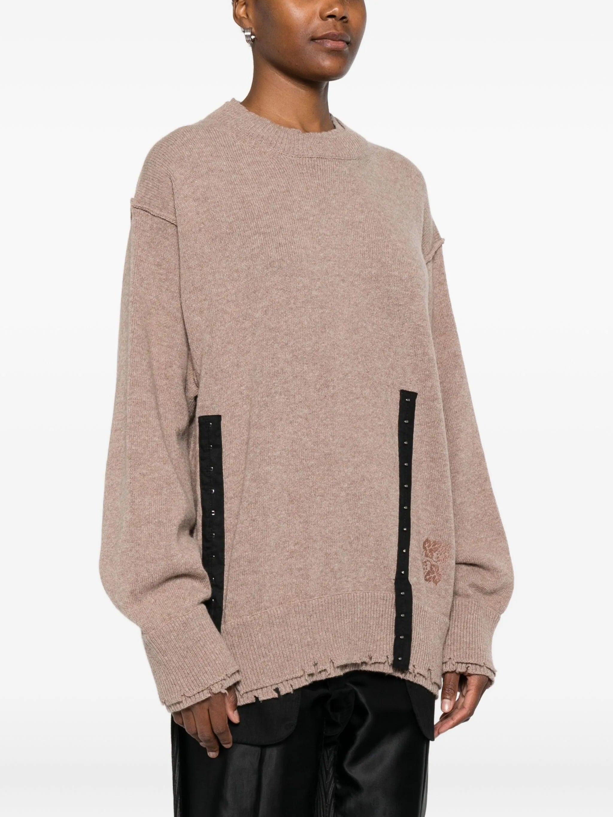 CORSET DISTRESSED CREWNECK