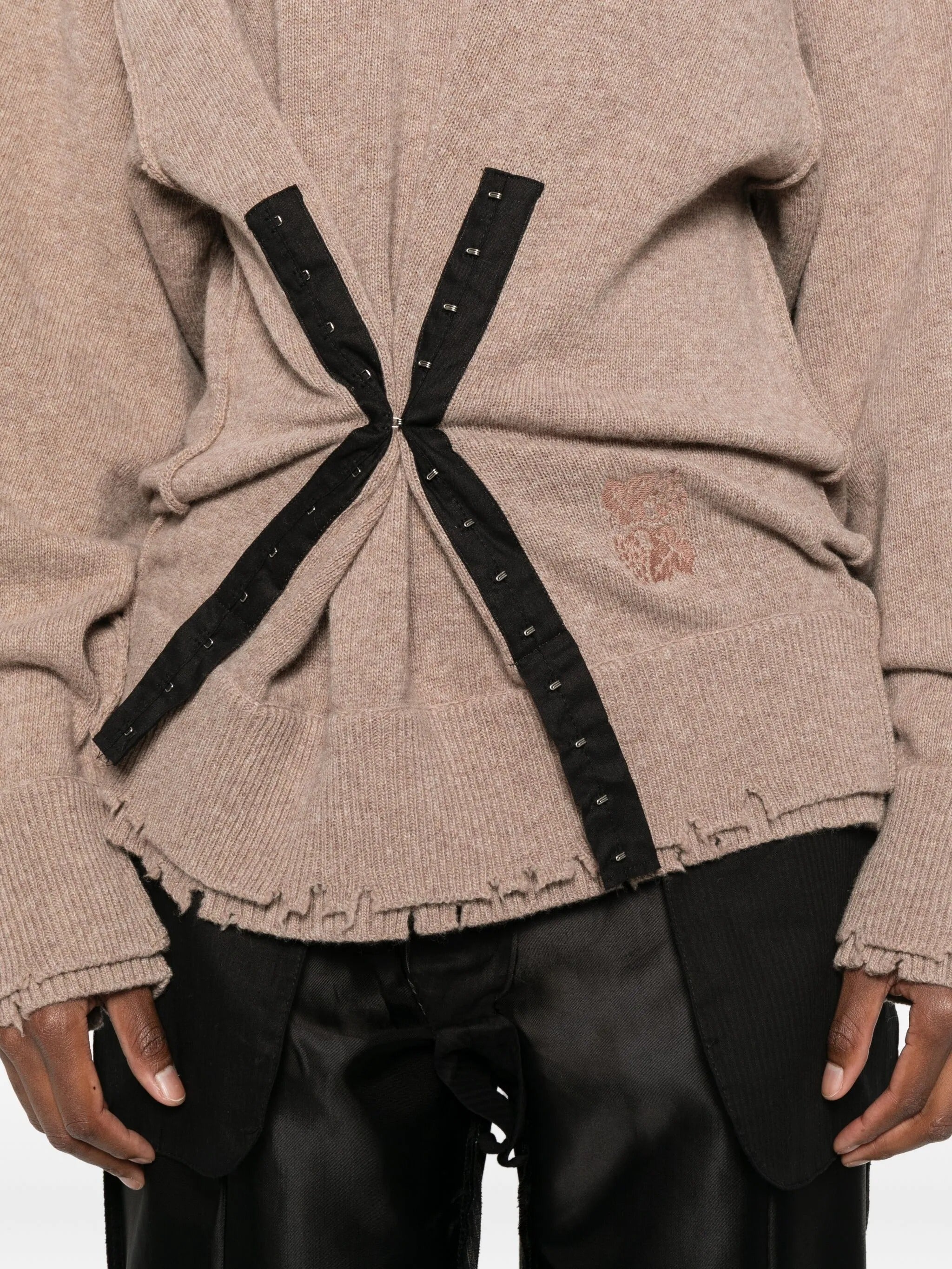 CORSET DISTRESSED CREWNECK