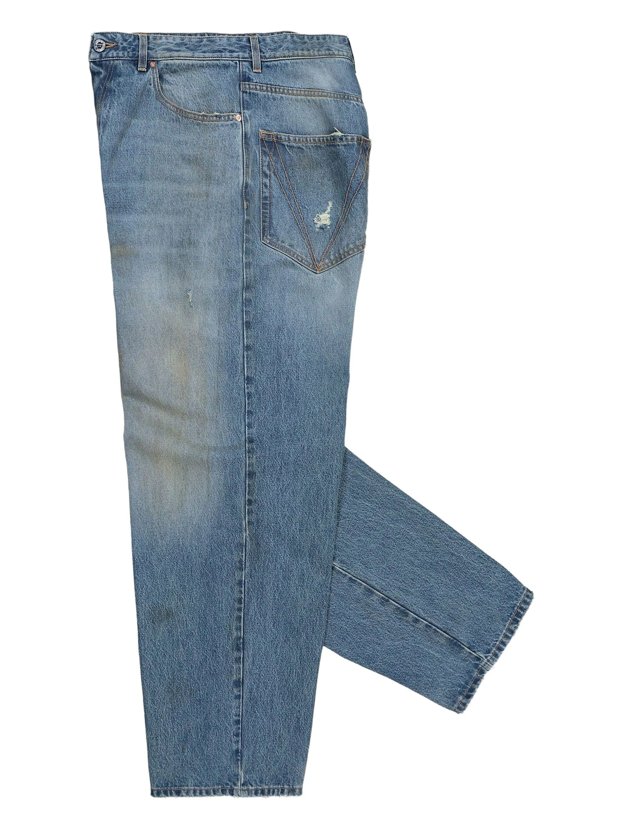 DISTRESSED BAGGY JEANS