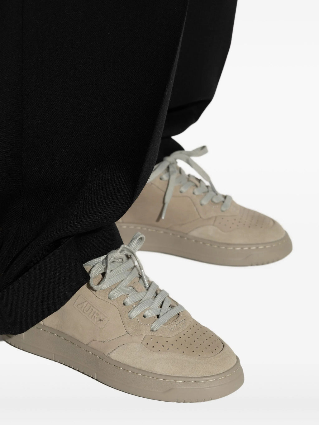 MEDALIST LOW WOMAN NAB/SUE