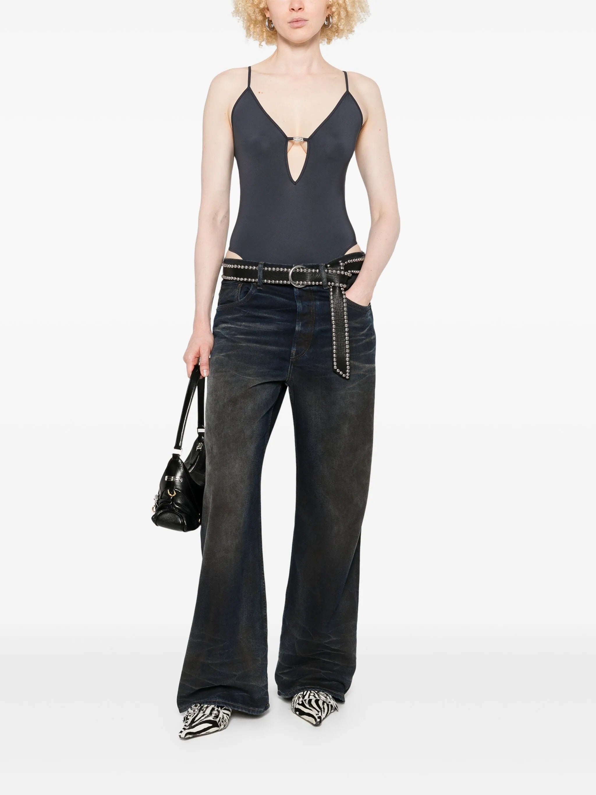 UFBY-OVAL-D-BODYSUIT