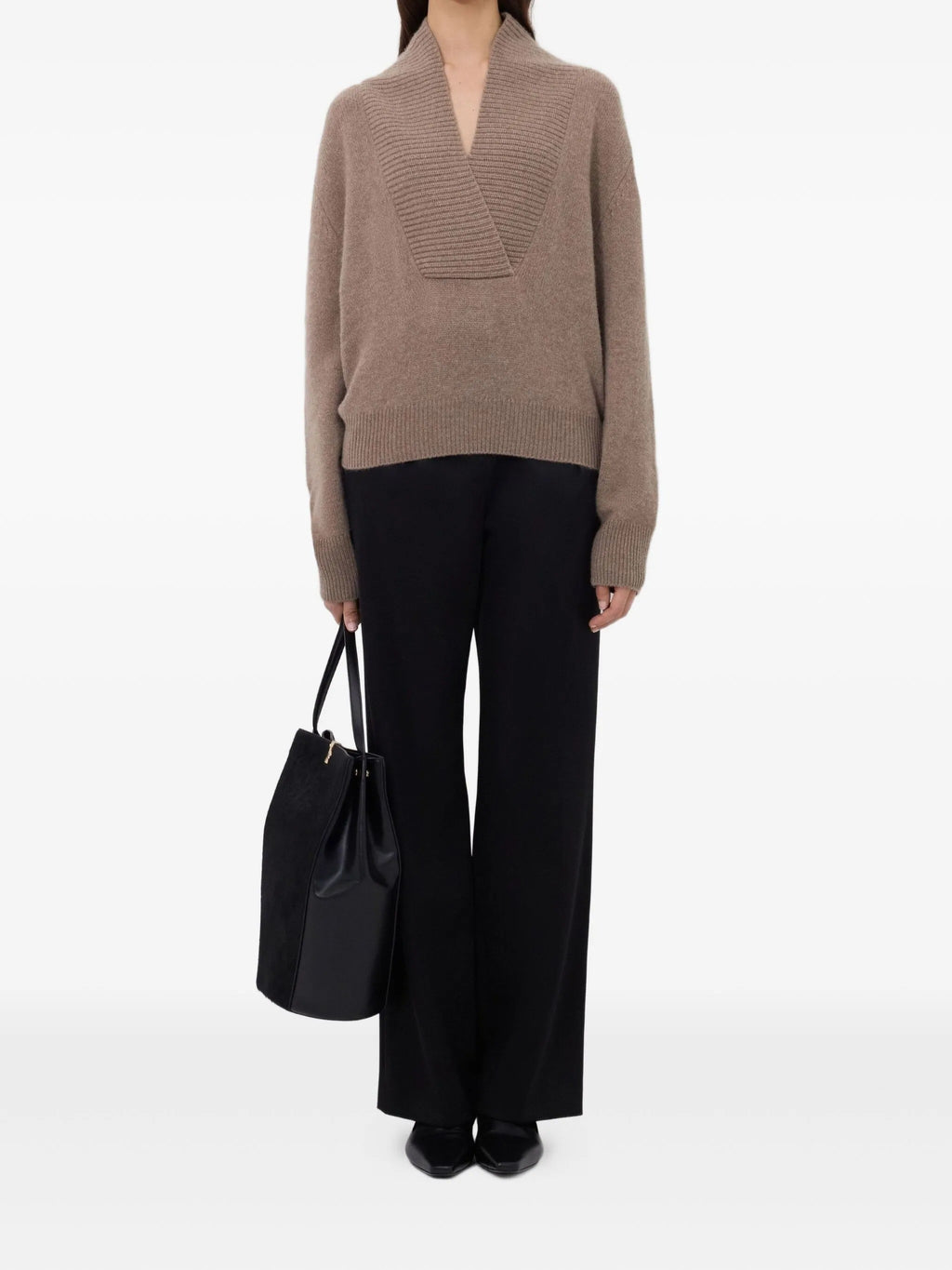 MAKELA LARGE V NECK SWEATER