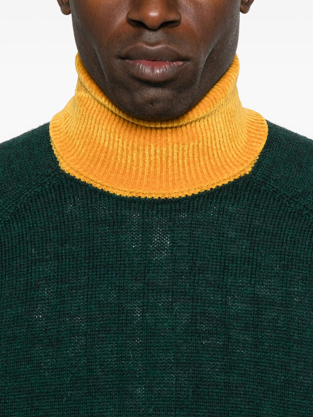 TURTLENECK SWEATER