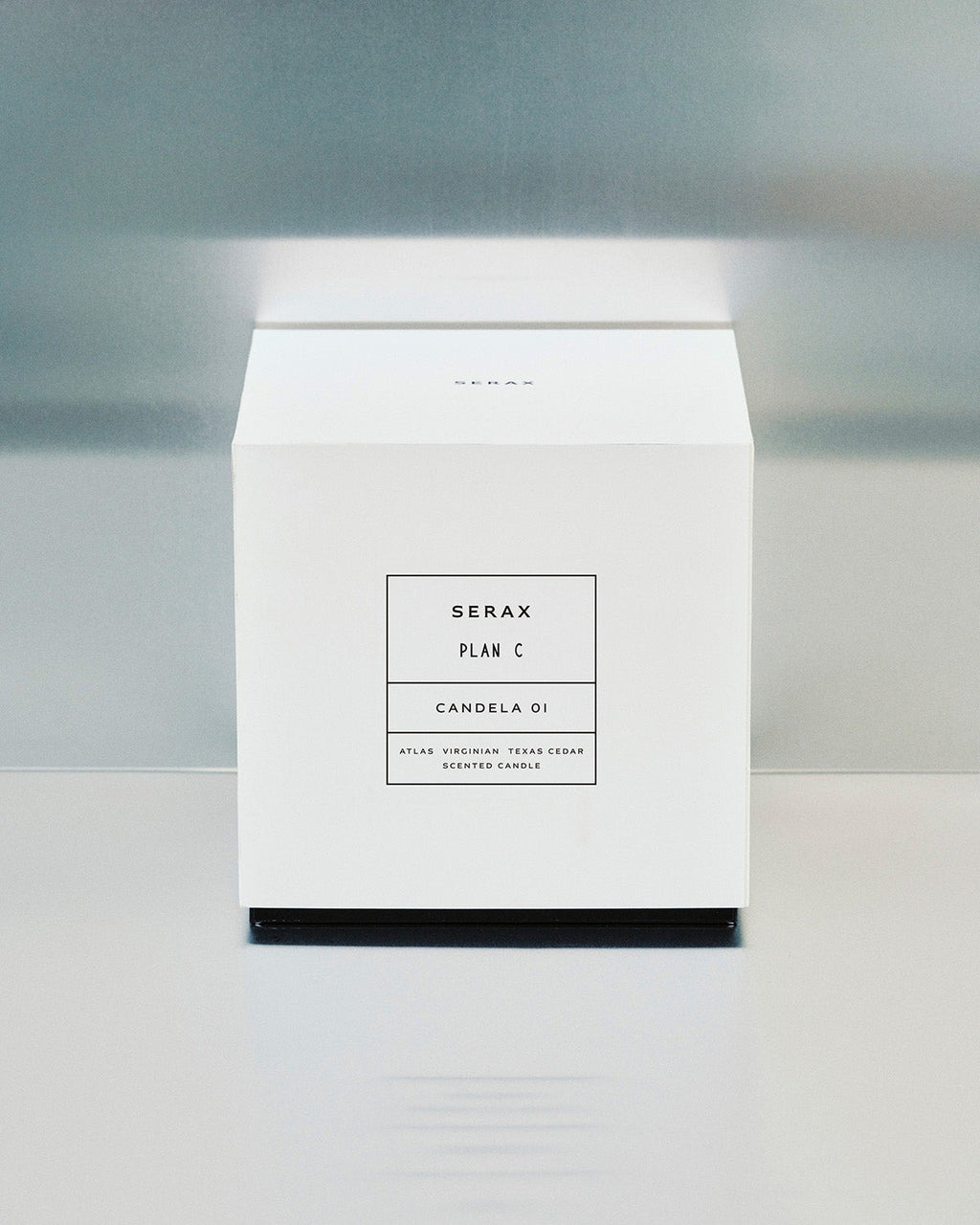 SCENTED CANDLE L BLUE BLACK CANDELA 01