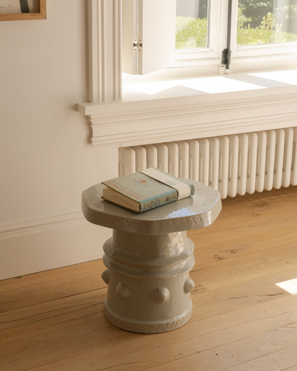 SIDE TABLE 08 GREY CLARA