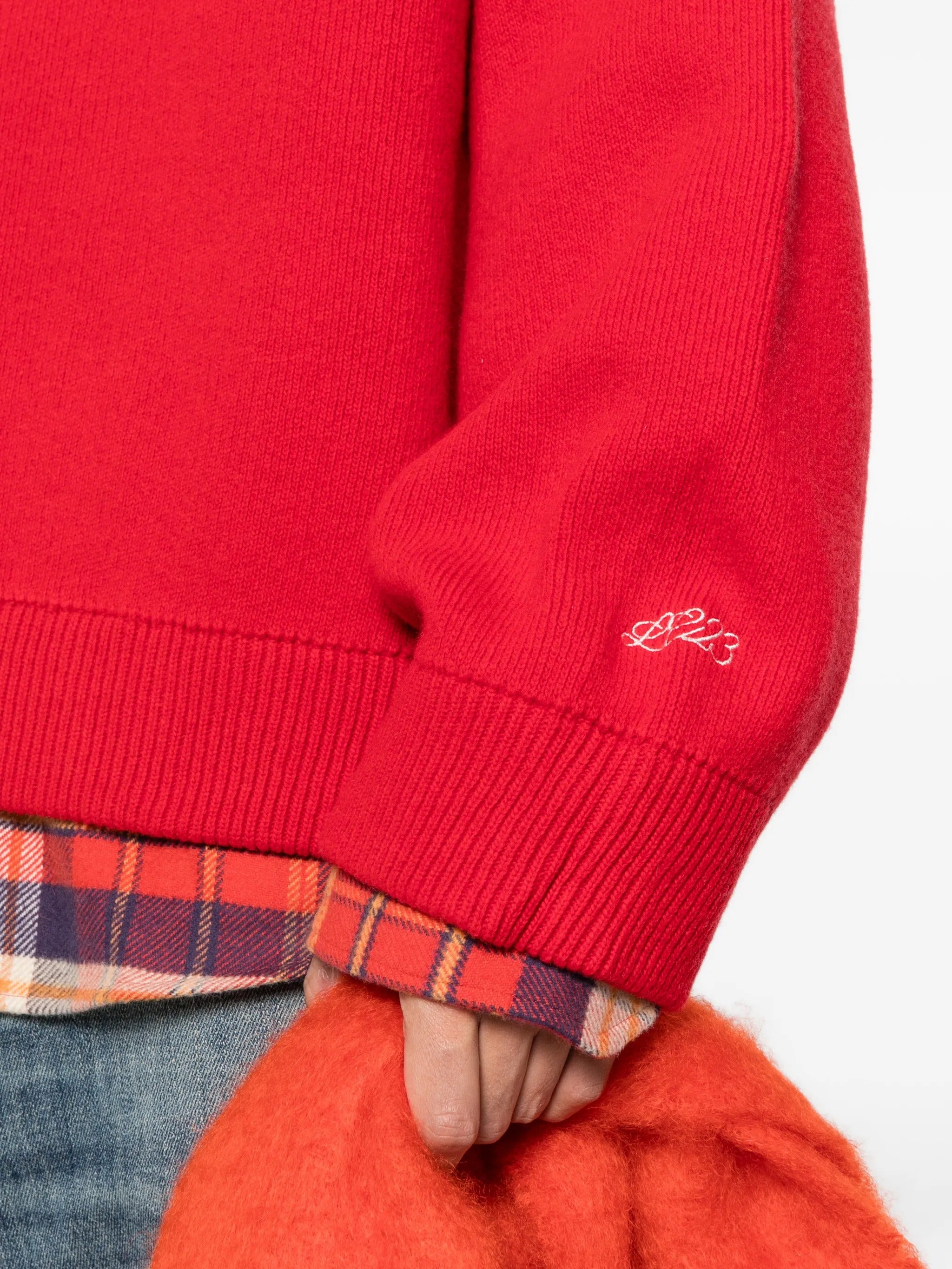 ROUND COLLAR SWEATER