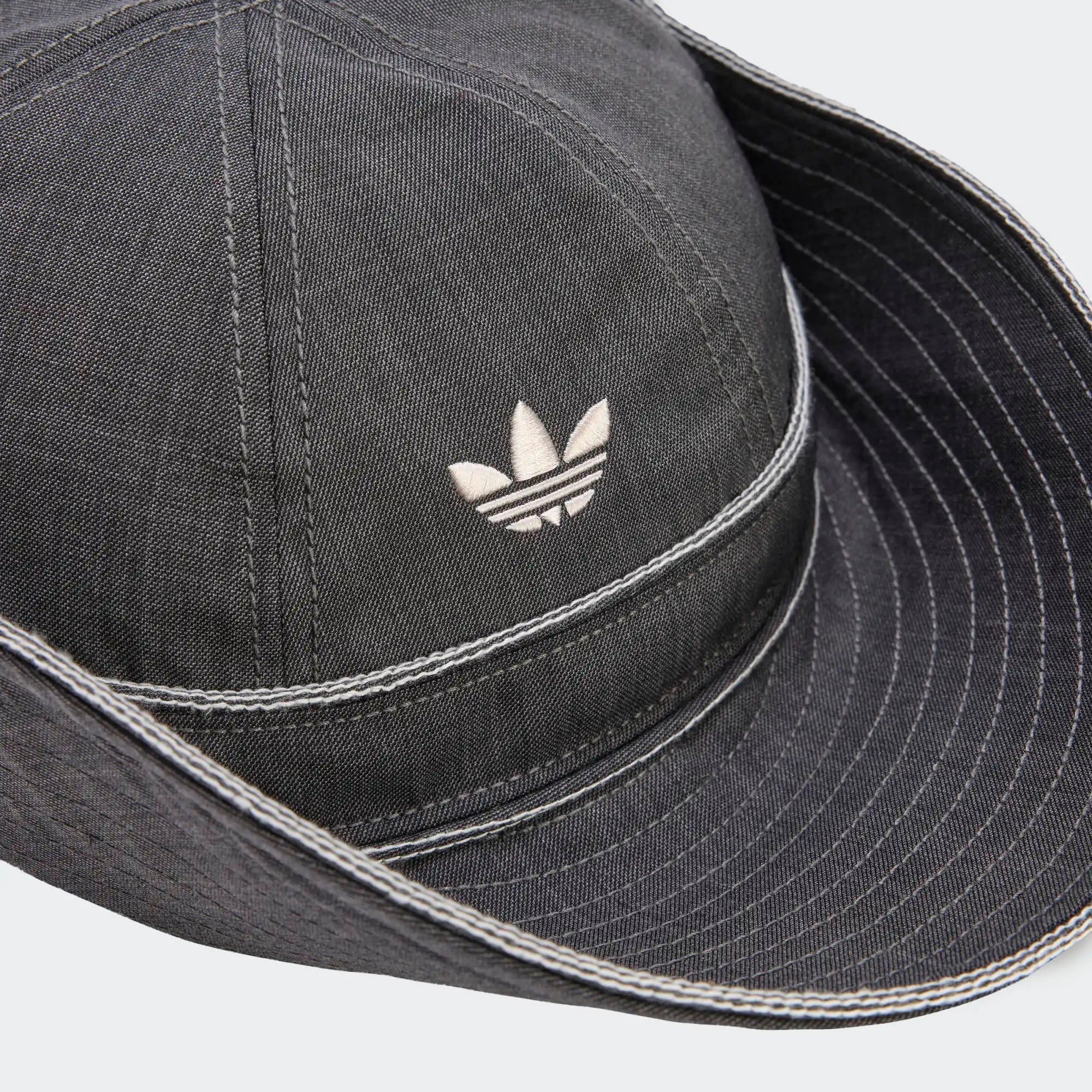 WB BUCKET HAT
