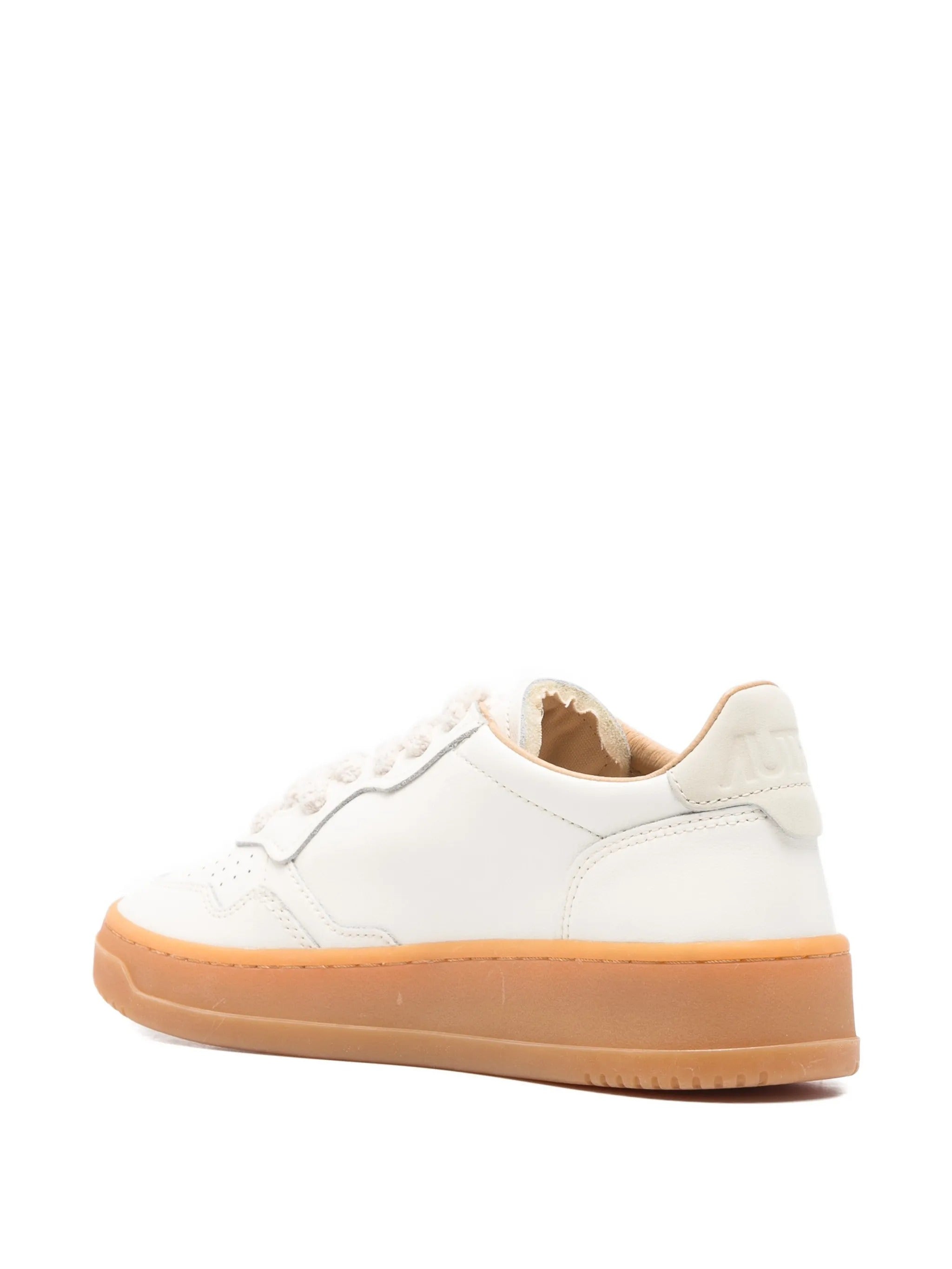 MEDALIST LOW WOMAN SOFLEA/NAB