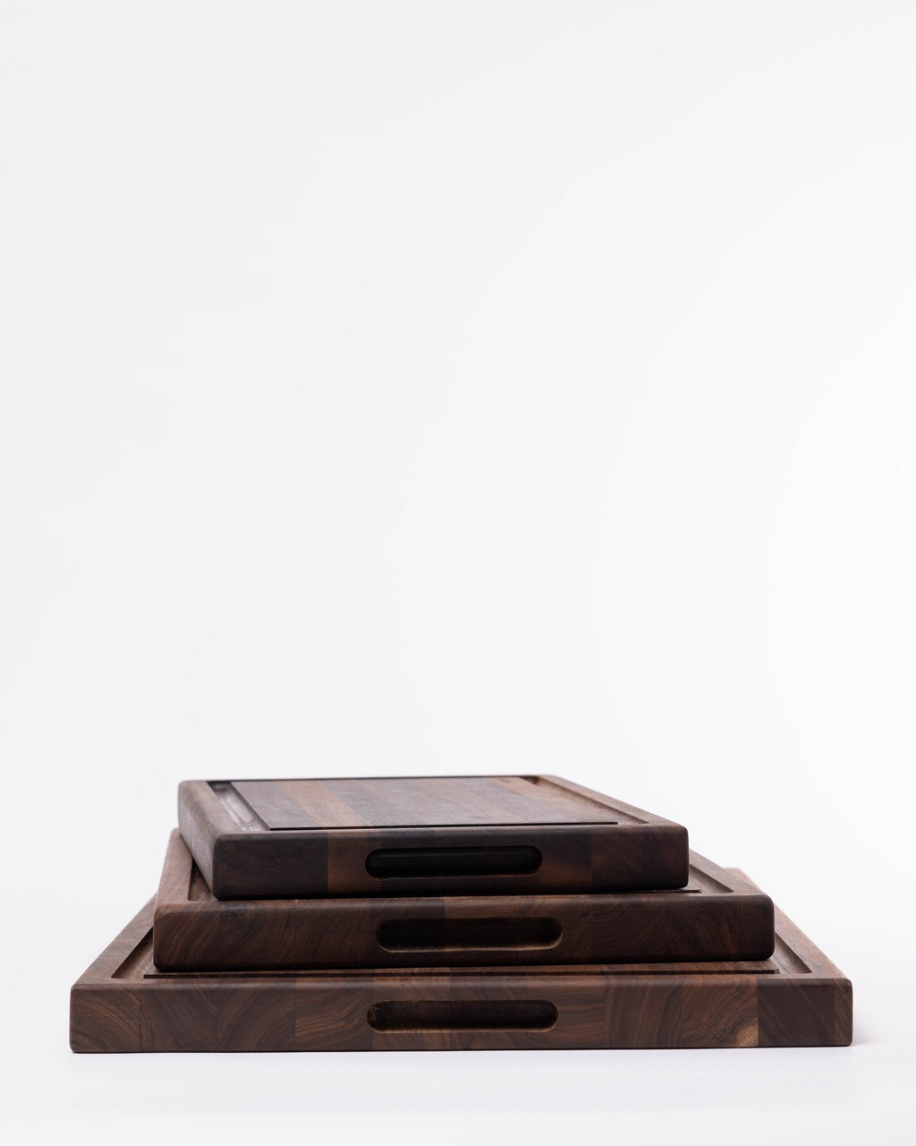 Classic Butcher board M with groove, walnut