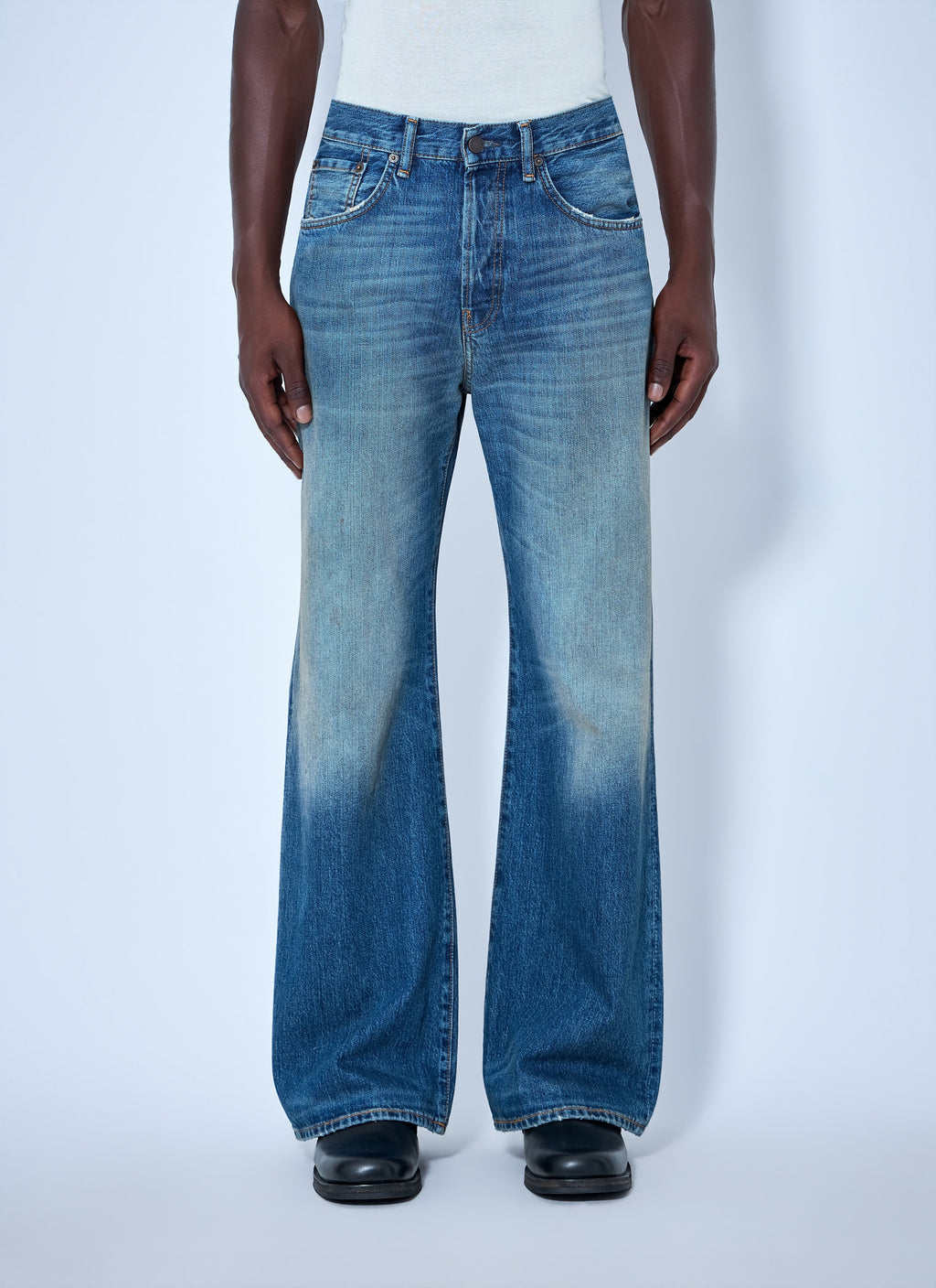 2021M Regular Fit Jeans