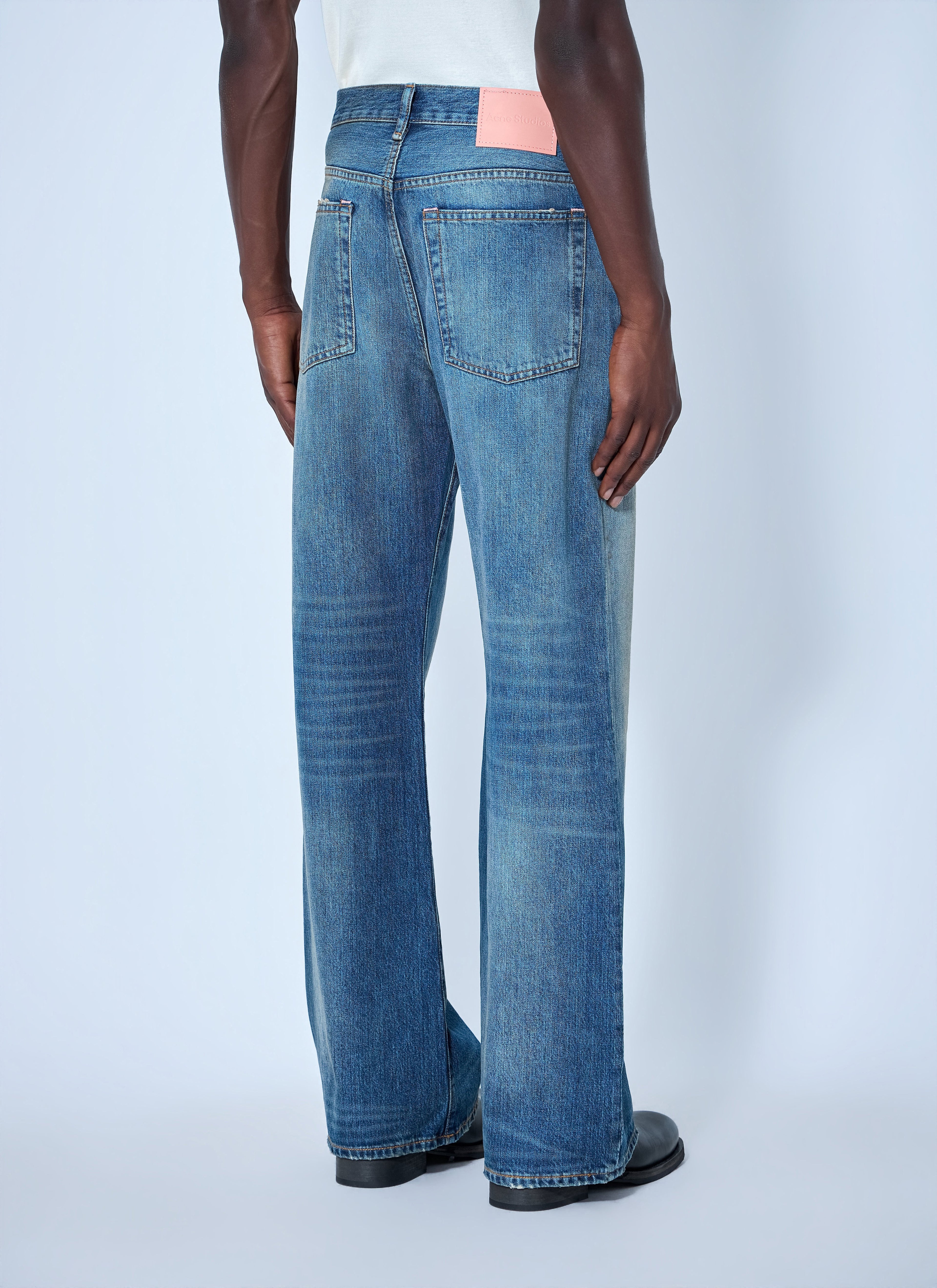 2021M Regular Fit Jeans