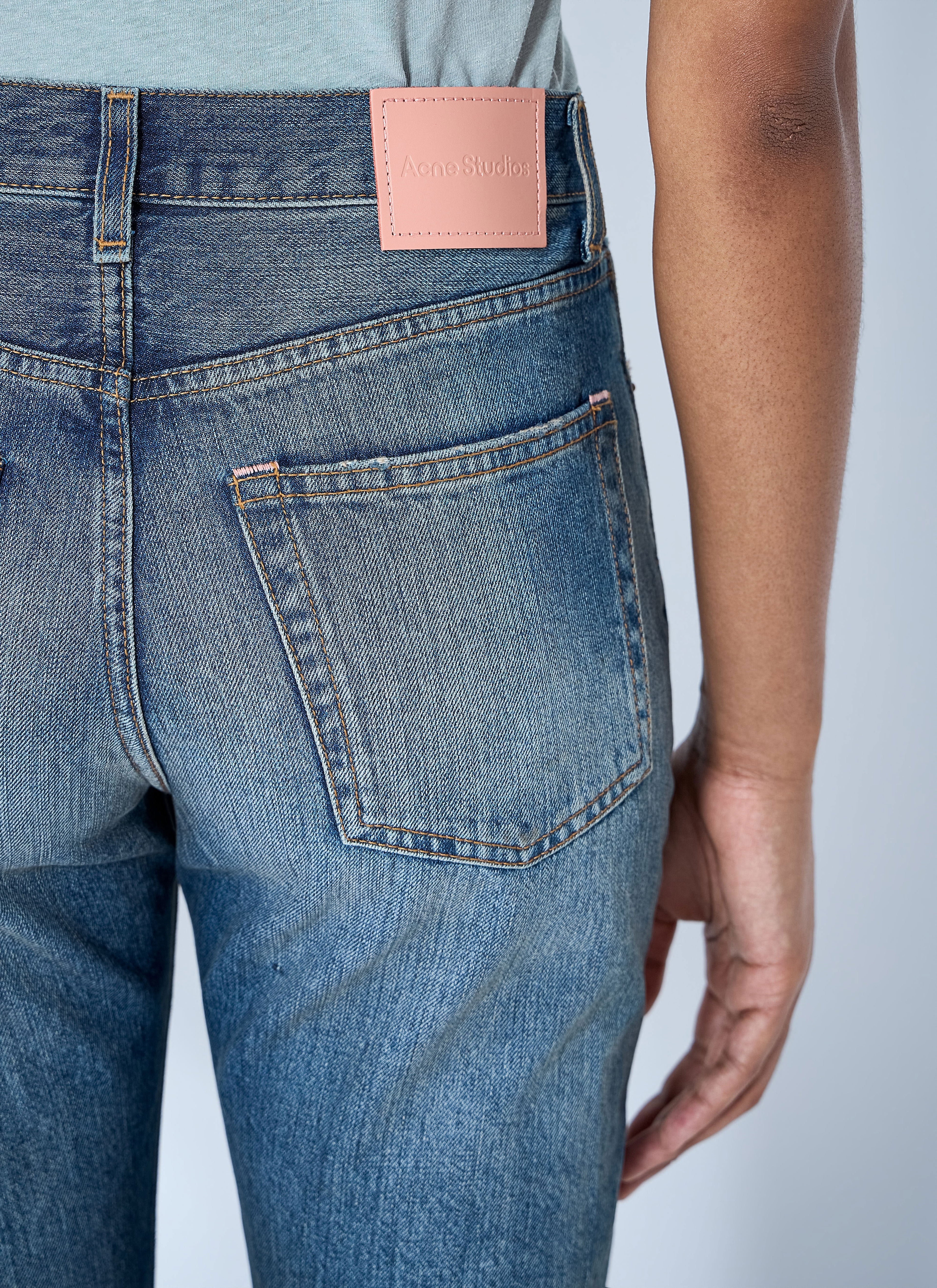 2009F Regular Fit Jeans