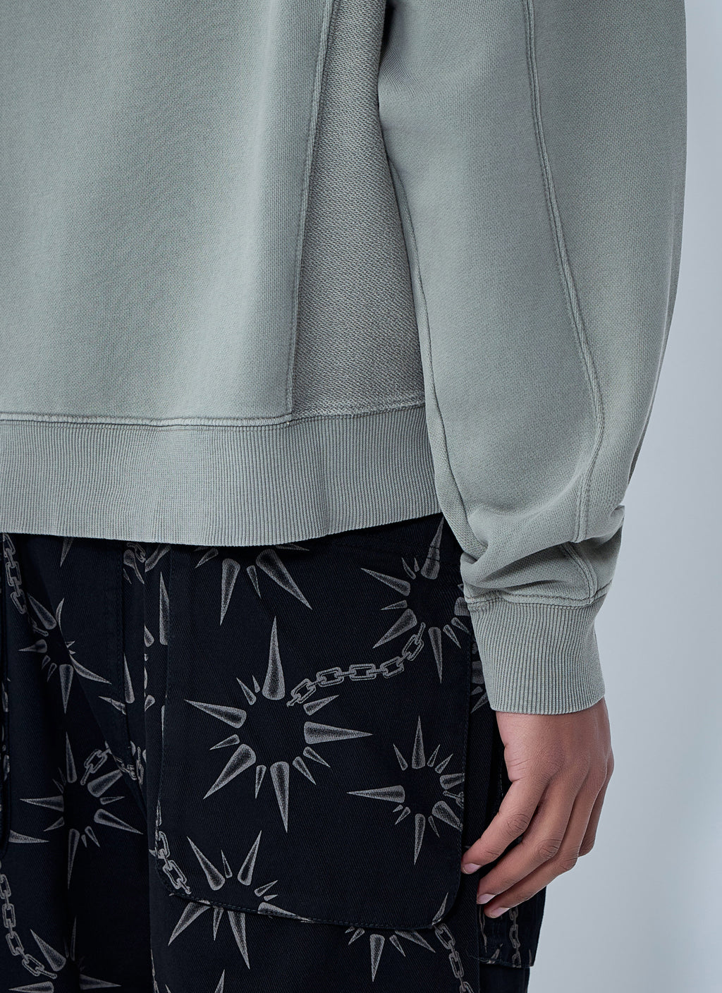 Graphic Motif Hooded Sweatshirt