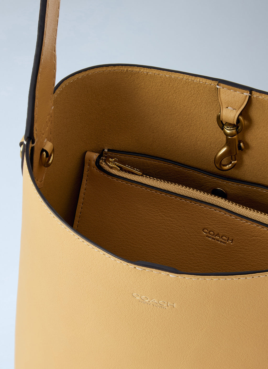 Bleecker Bucket Bag 21