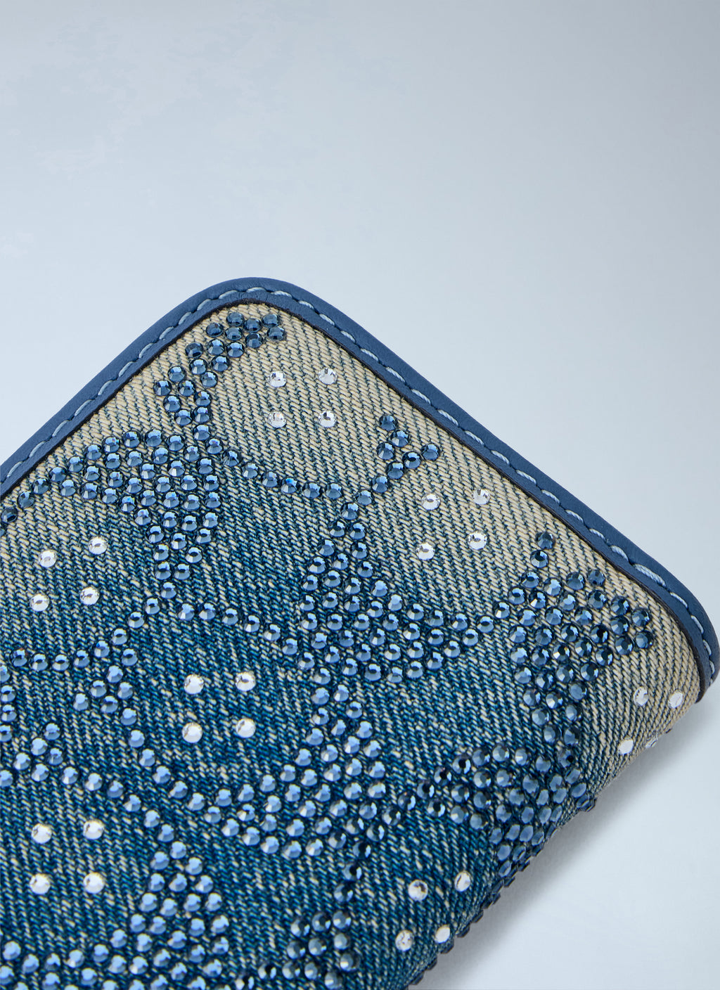 Essential Small Zip Around Card Case